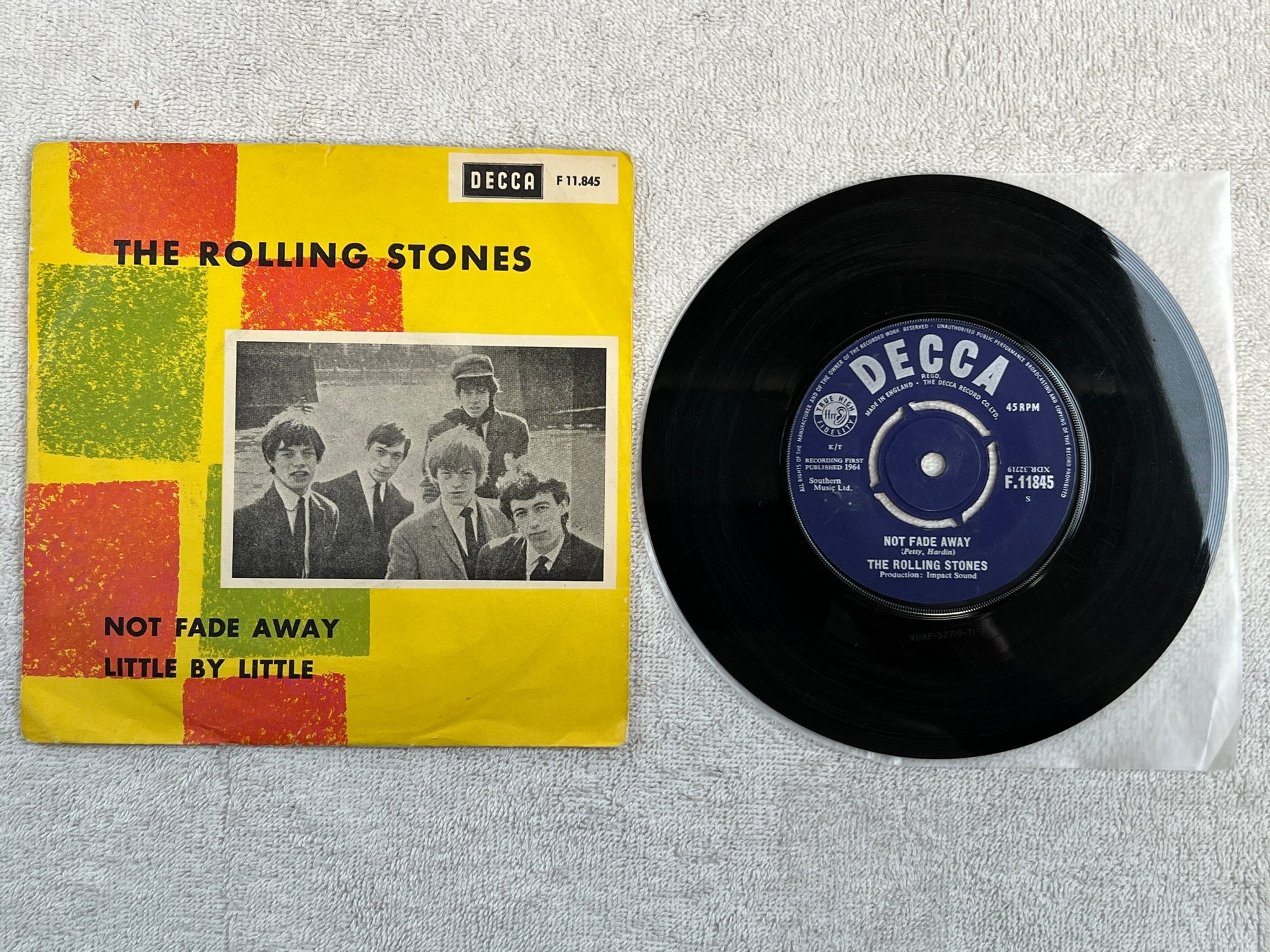 Omslagsbild för skivan THE ROLLING STONES Not Fade Away 7"single -64 Swe DECCA F 11845 **RARE **