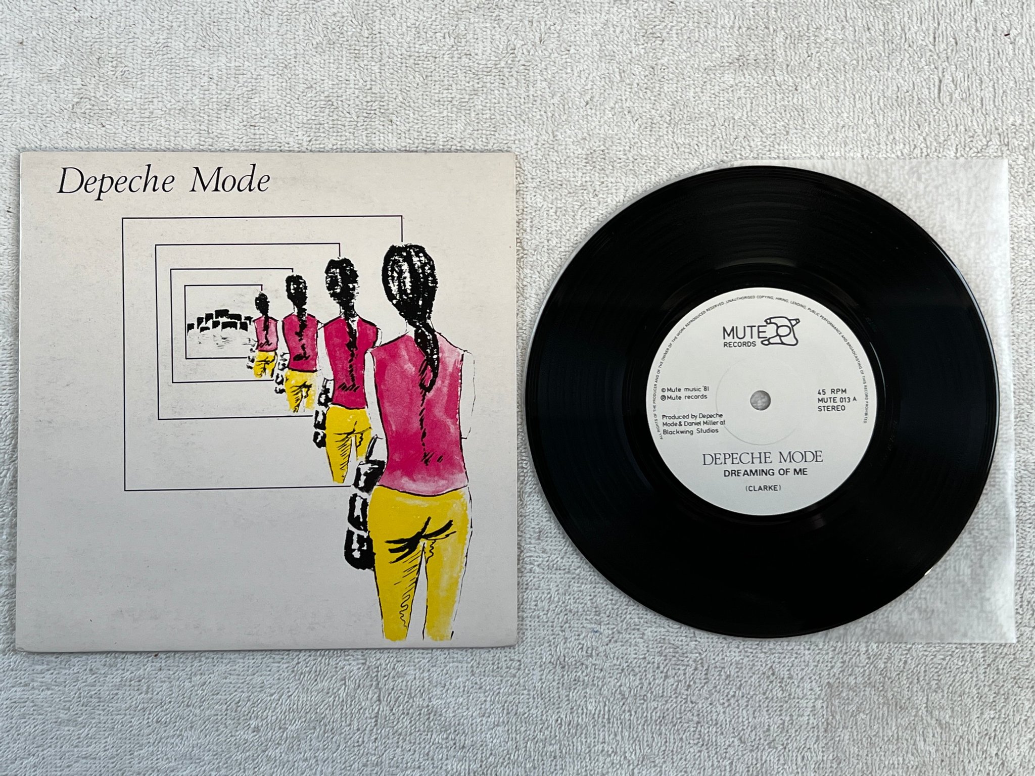 Omslagsbild för skivan DEPECHE MODE dreaming of me 7"single -81 UK MUTE 013 