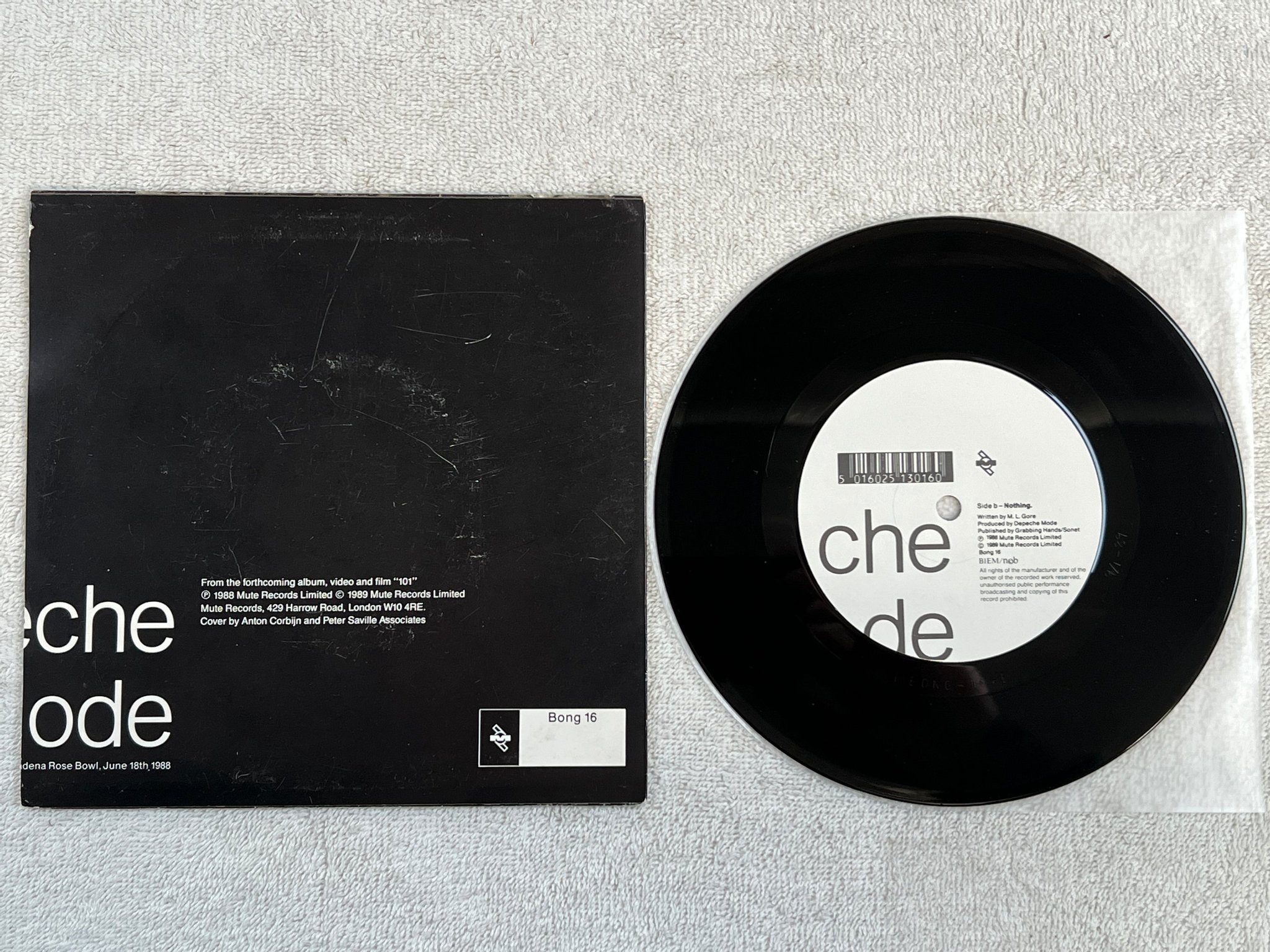 Omslagsbild för skivan DEPECHE MODE everything counts 7"single -89 ncb MUTE Bong 16