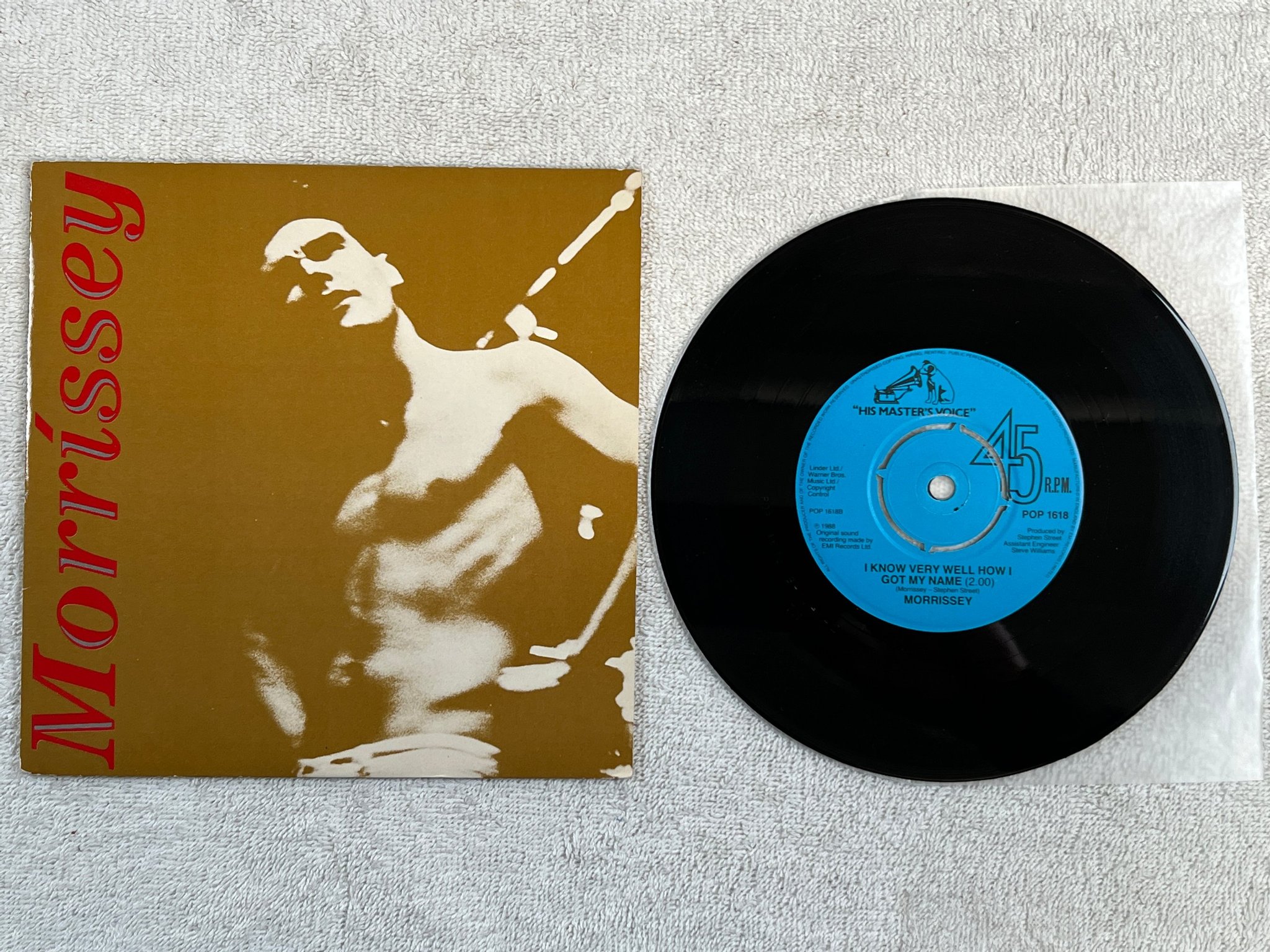 Omslagsbild för skivan MORRISSEY Suedehead 7"single -88 UK HMV POP 1618