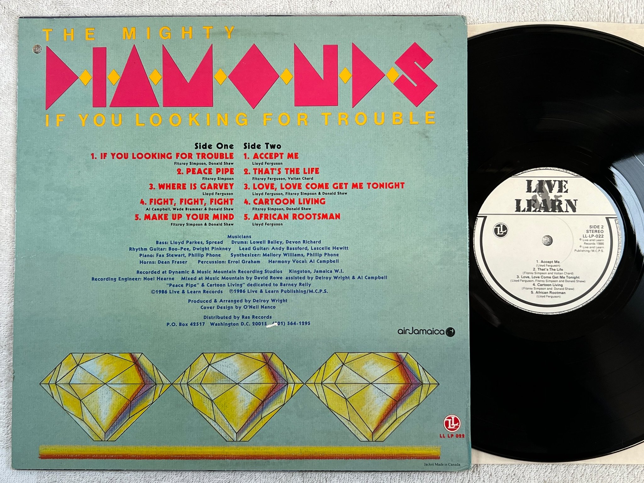 Omslagsbild för skivan THE MIGHTY DIAMONDS if you looking for trouble LP -86 LIVE & LEARN LL-LP 022