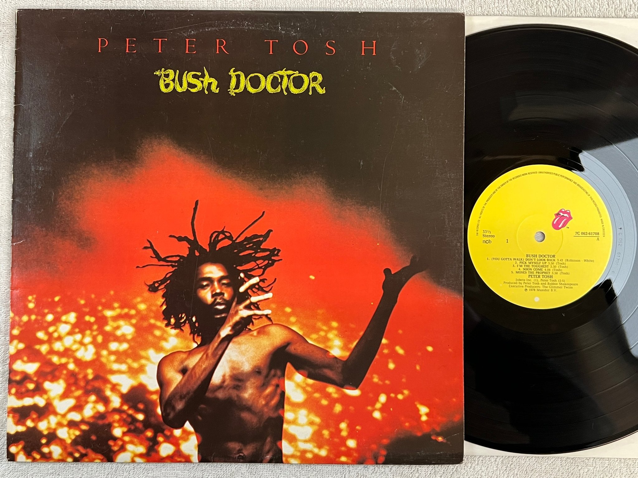 Omslagsbild för skivan PETER TOSH bush doctor LP -78 ncb ROLLING STONES 7C 062-61708