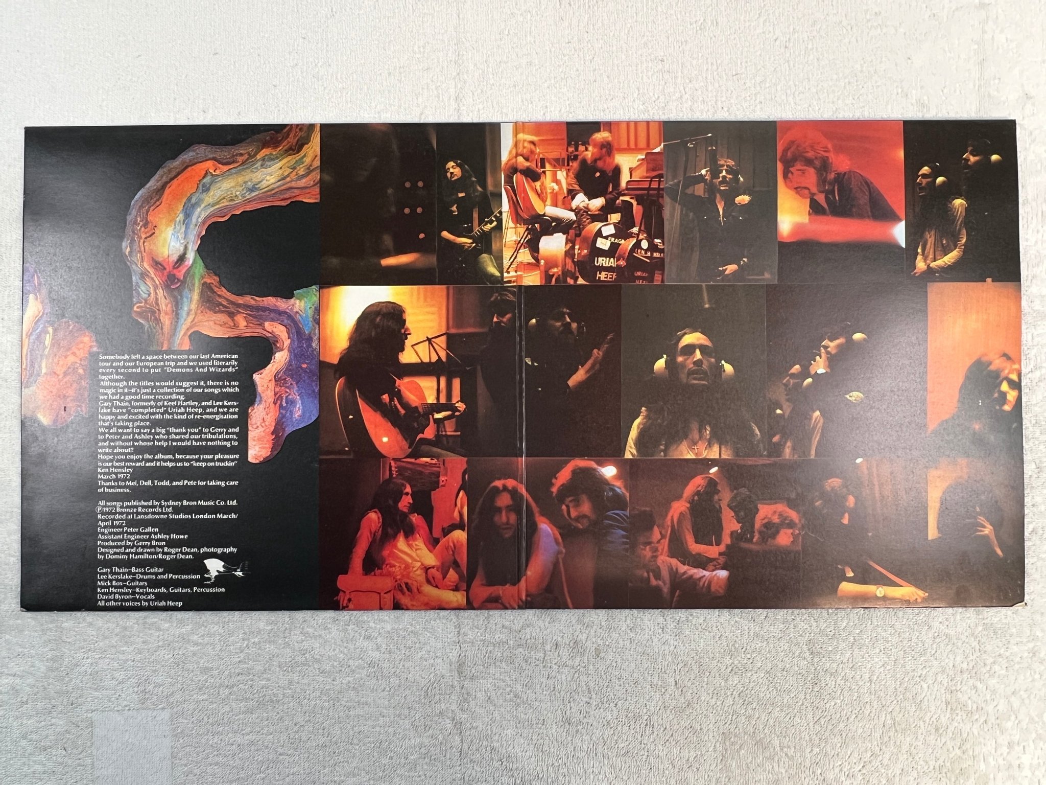 Omslagsbild för skivan URIAH HEEP demons and wizards LP UK BRONZE ILPS 9193