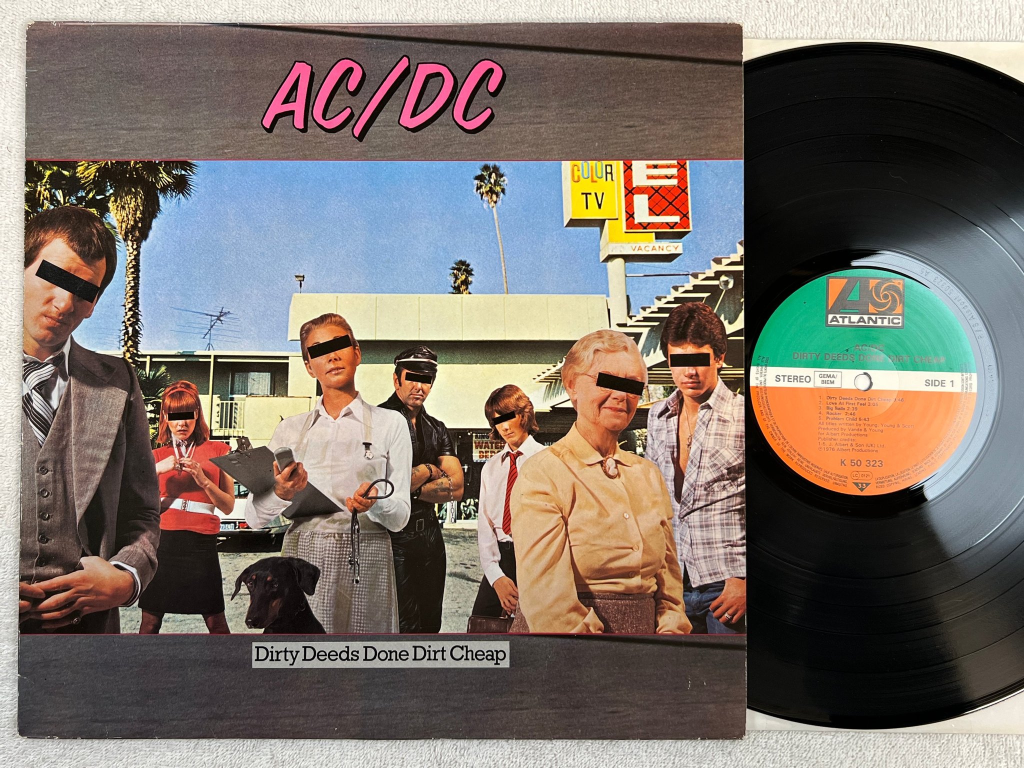 Omslagsbild för skivan AC/DC dirty deeds done dirt cheap LP -76 Ger ATLANTIC K 50323