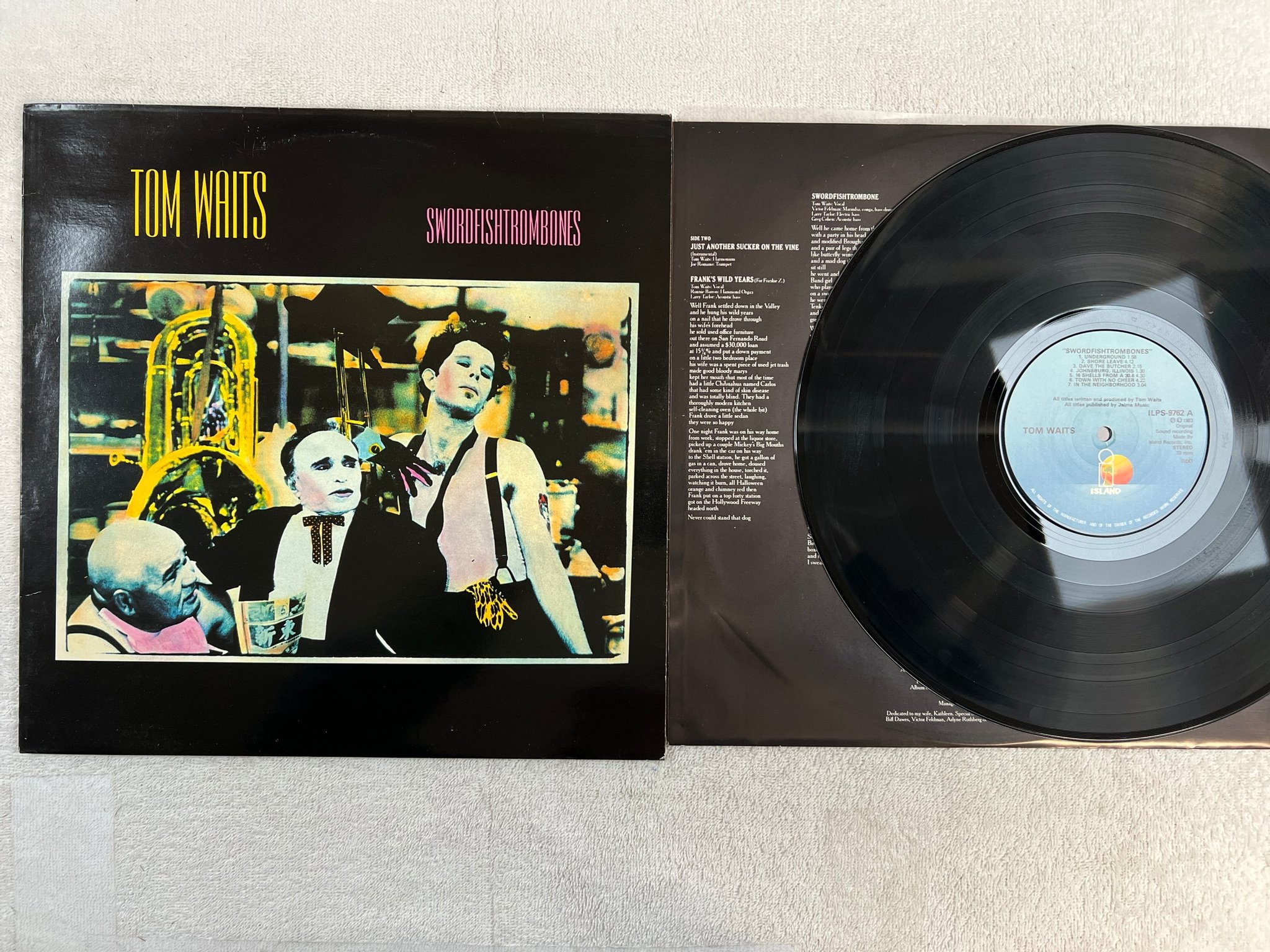 Omslagsbild för skivan TOM WAITS swordfishtrombones LP -83 ncb ISLAND ILPS 9762