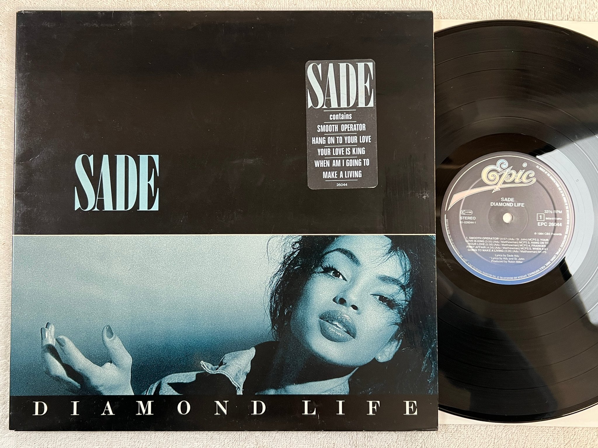 Omslagsbild för skivan SADE Diamond life LP -84 Hol EPIC EPC 26044