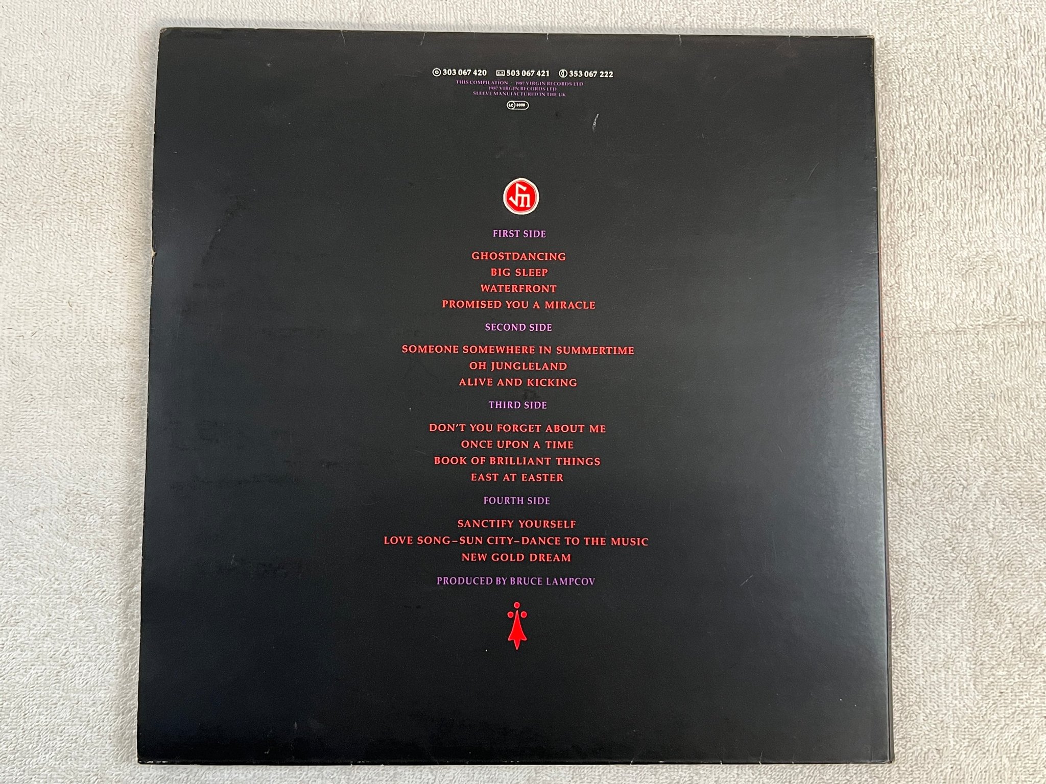 Omslagsbild för skivan SIMPLE MINDS in the city of light  ( live ) 2xLP -87 EMI 303069