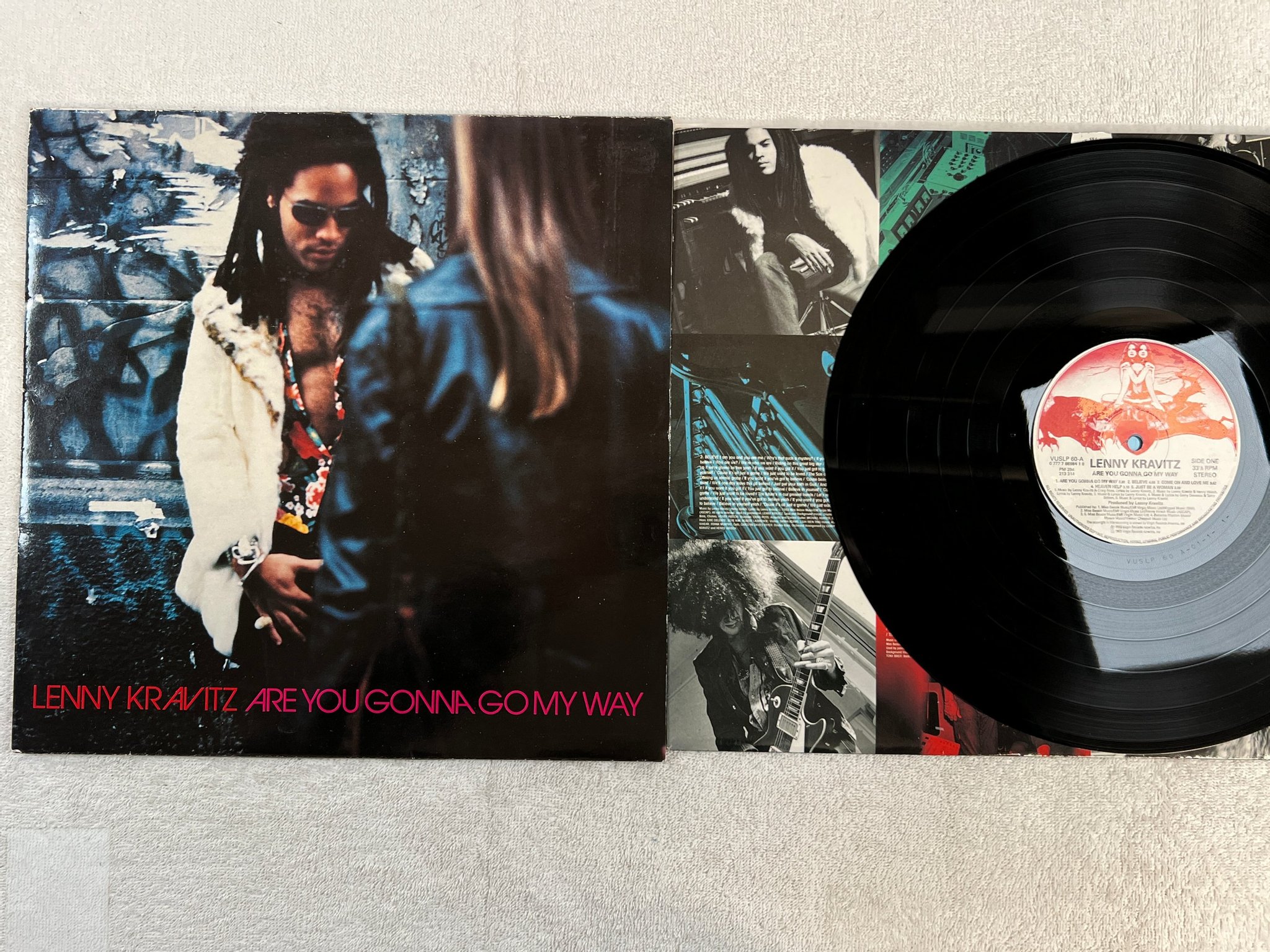 Omslagsbild för skivan LENNY KRAVITZ are you gonna go my way LP -93 VIRGIN VUSLP 60