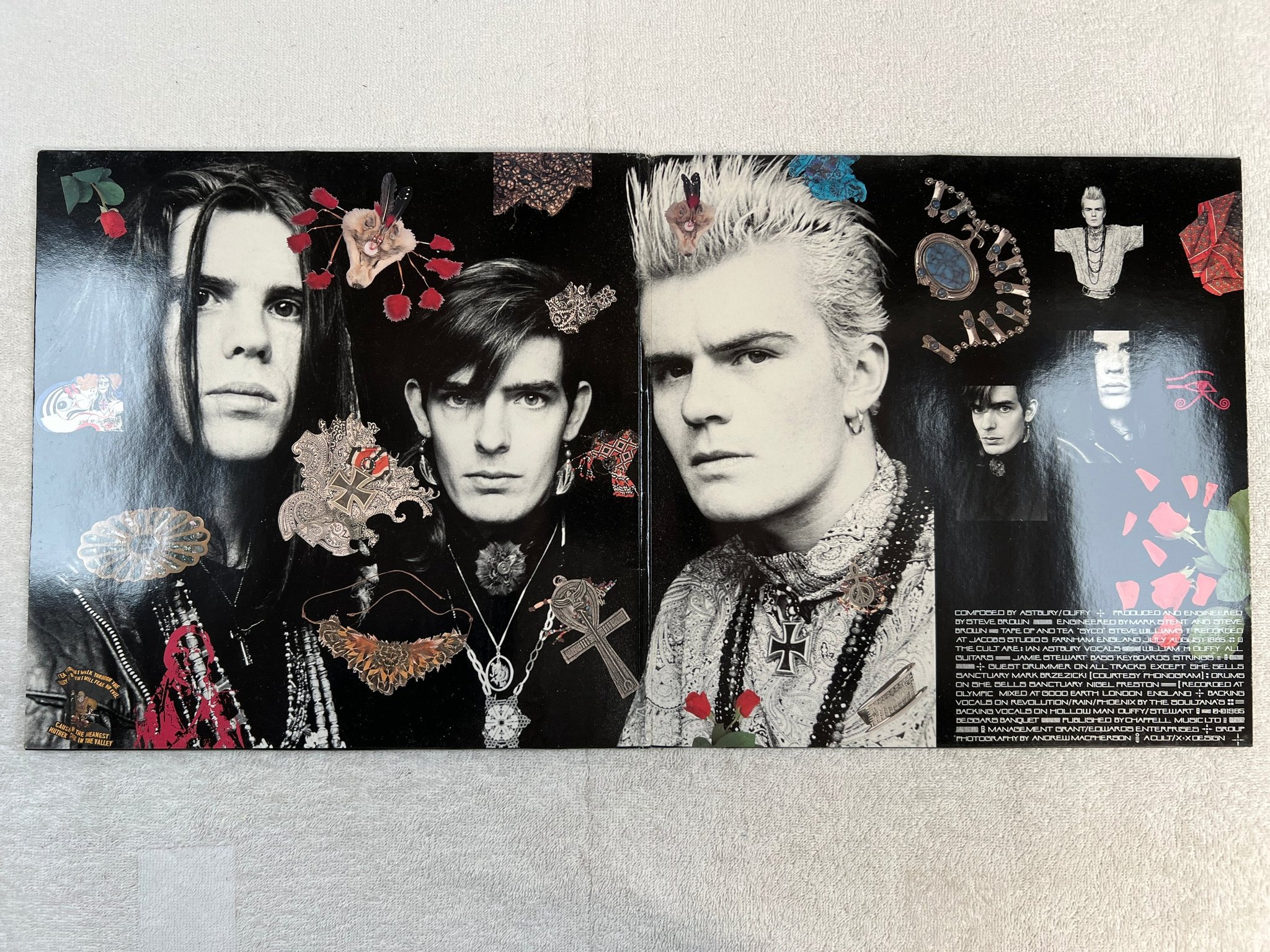 Omslagsbild för skivan THE CULT love LP -85 VIRGIN 207 388