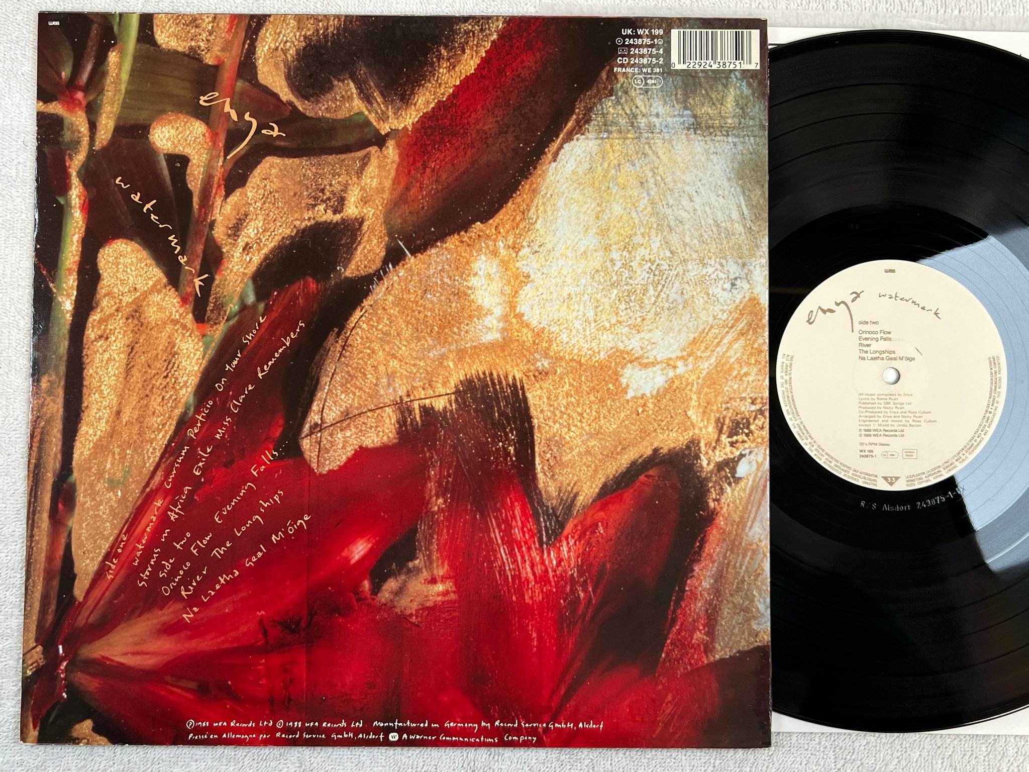 Omslagsbild för skivan ENYA watermark LP -88 Ger WEA 243875-1