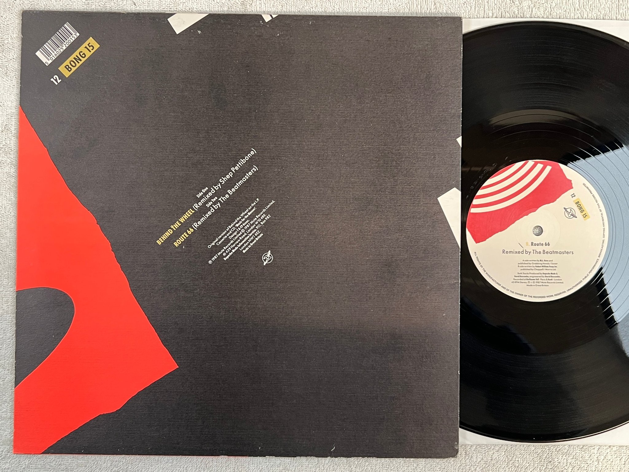 Omslagsbild för skivan DEPECHE MODE route 66  12”single -87 UK MUTE 12 BONG 15