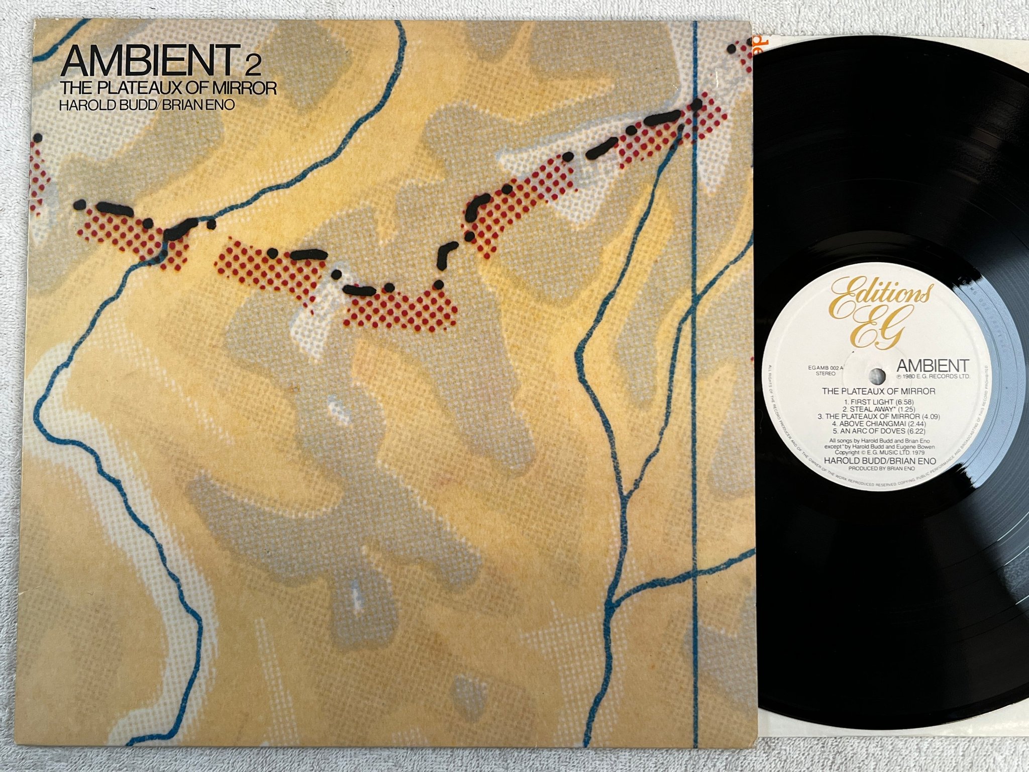 Omslagsbild för skivan BRIAN ENO the plateaux of mirror LP -80 UK EDITIONS EG EGAMB 002 * rare *