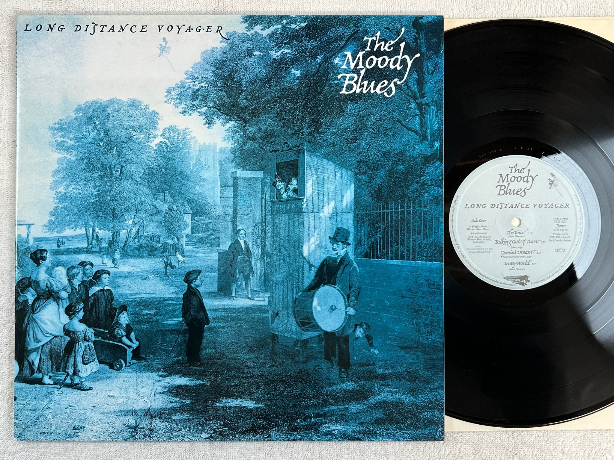 Omslagsbild för skivan THE MOODY BLUES long distance voyager LP -81 ncb THRESHOLD TXS 139