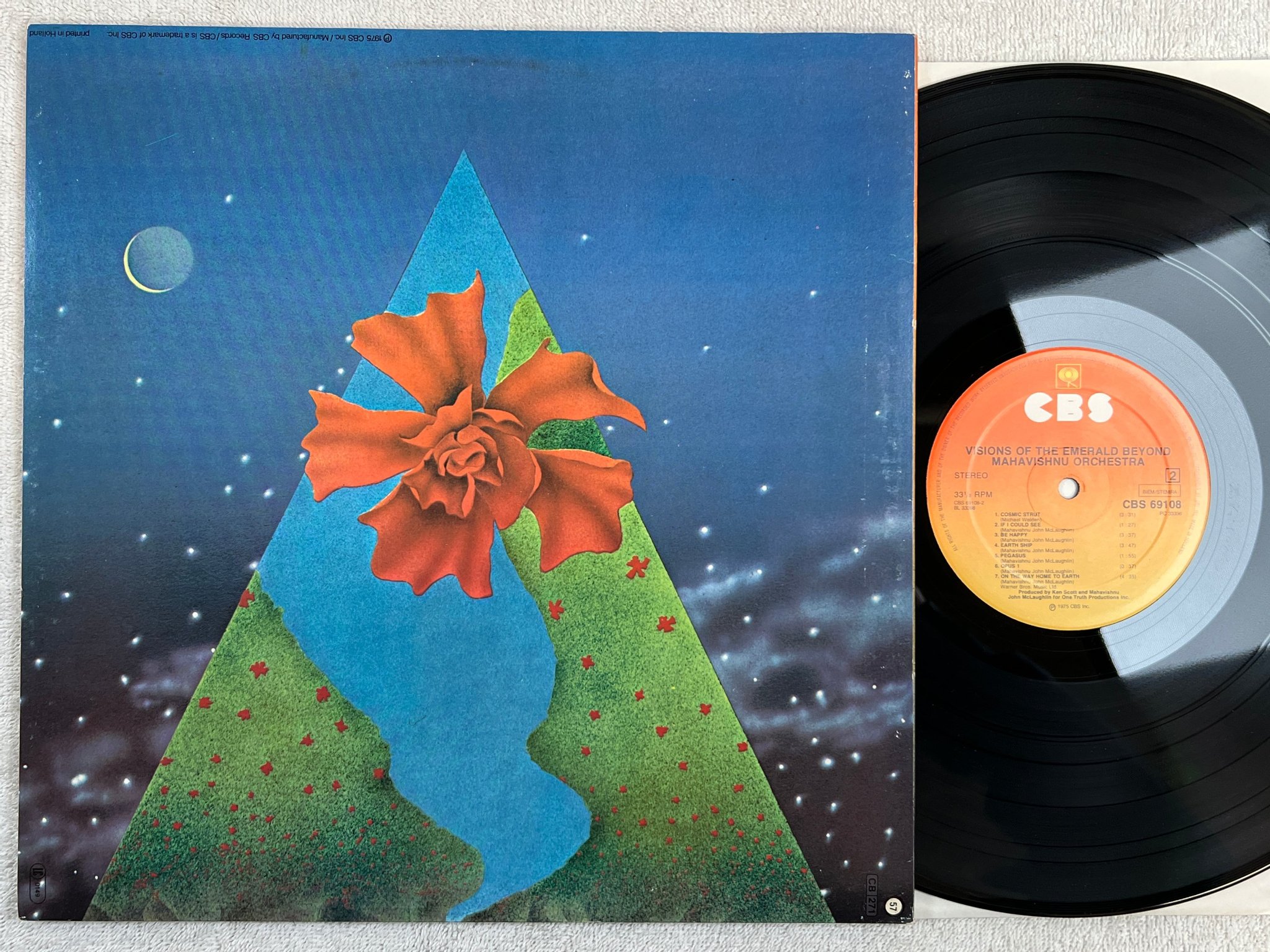 Omslagsbild för skivan MAHAVISHNU ORCHESTRA visions of the emerald beyond LP -75 Hol CBS 69108