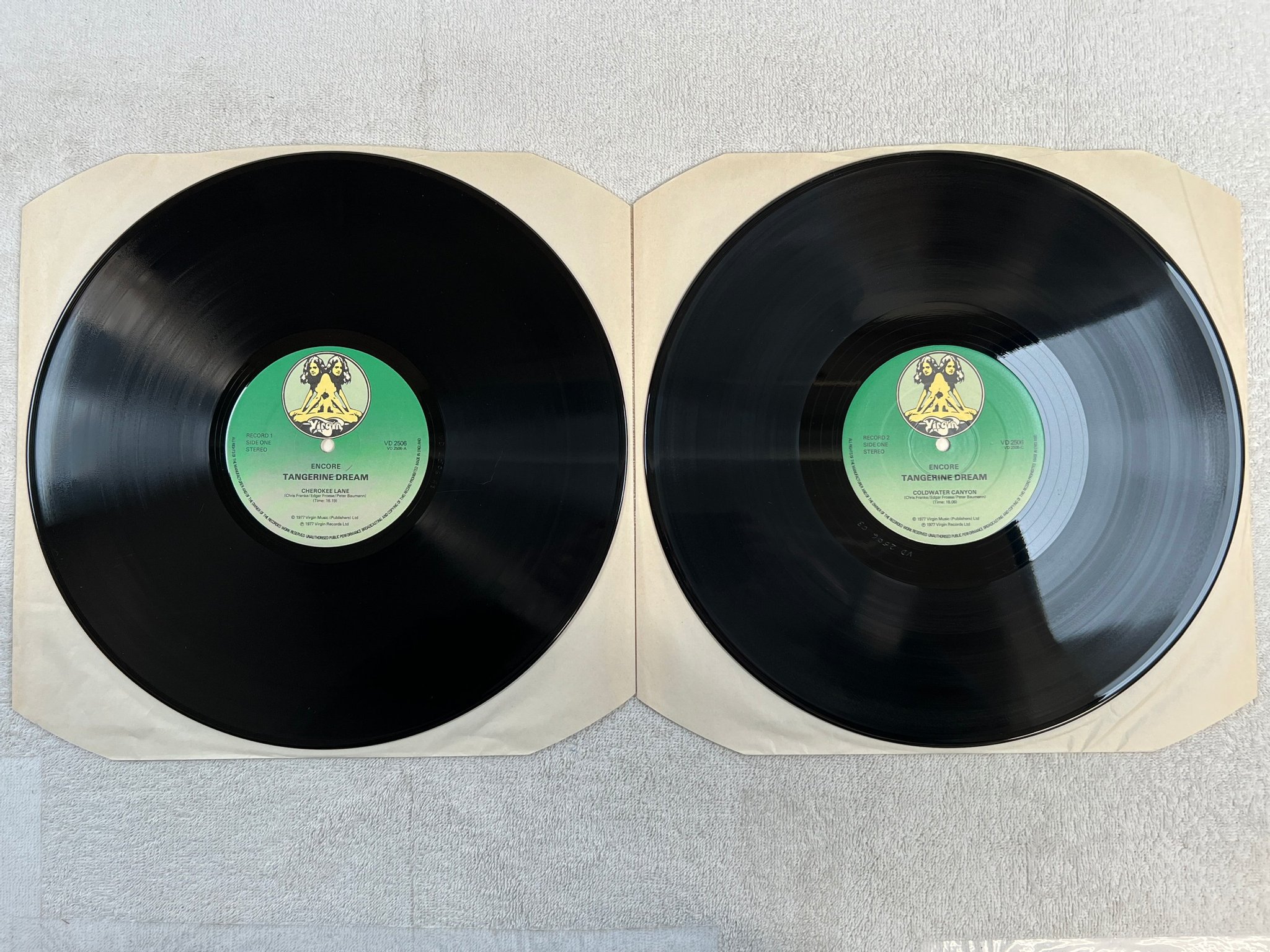 Omslagsbild för skivan TANGERINE DREAM encore 2xLP -77 UK VIRGIN VD 2506