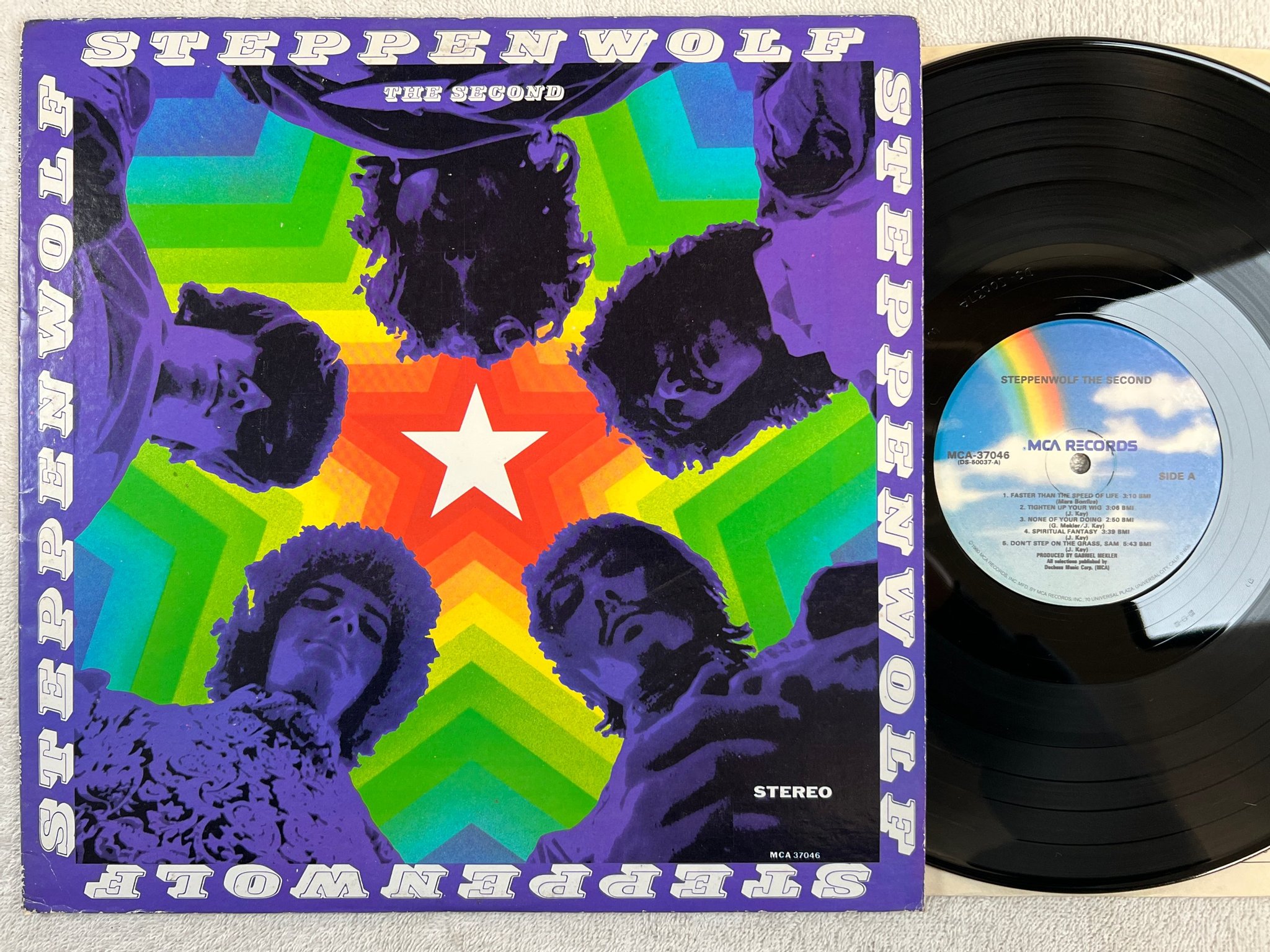 Omslagsbild för skivan STEPPENWOLF the second LP re MCA 37046