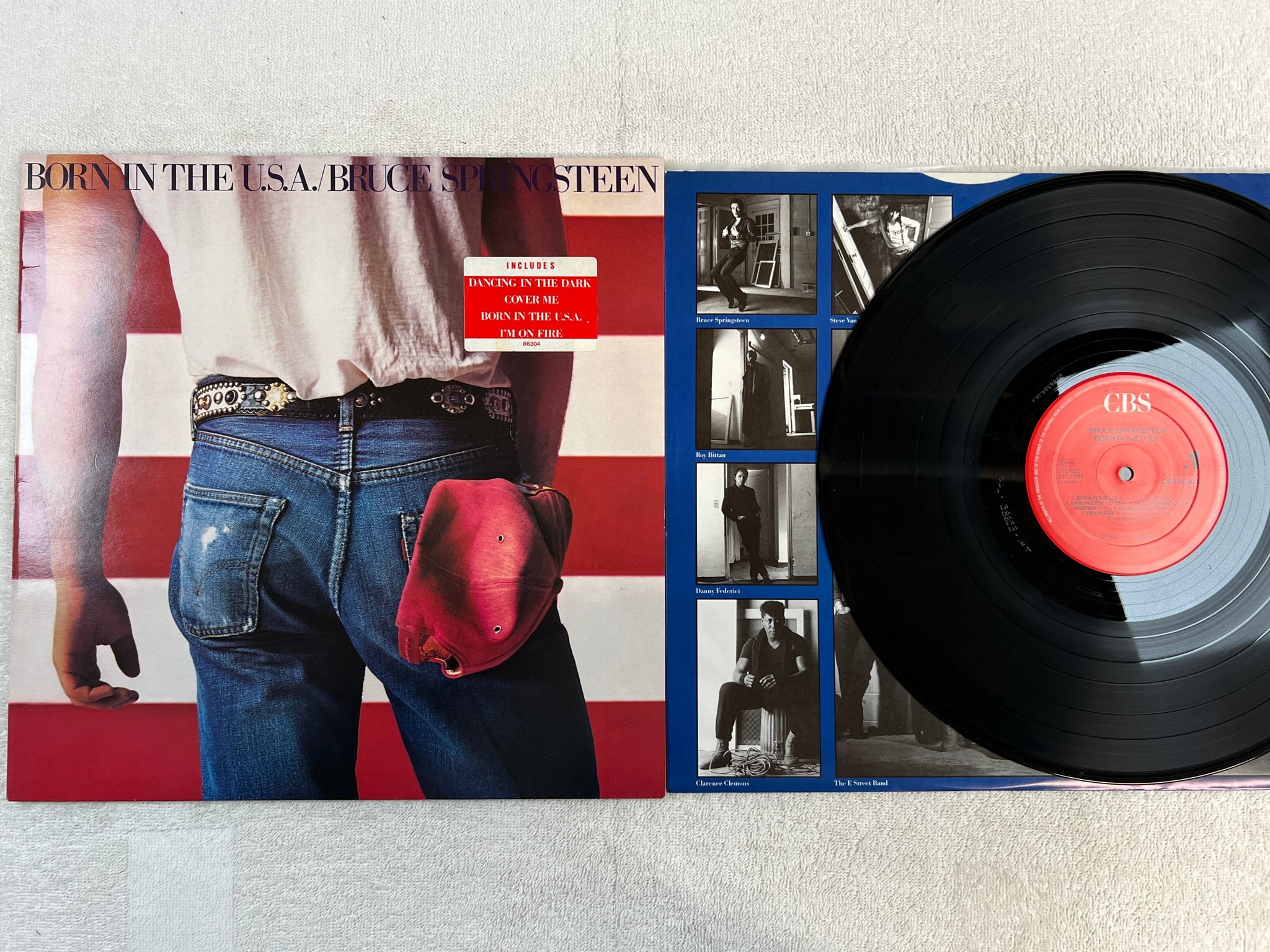 Omslagsbild för skivan BRUCE SPRINGSTEEN born in the U.S.A.  LP re Hol CBS 86304