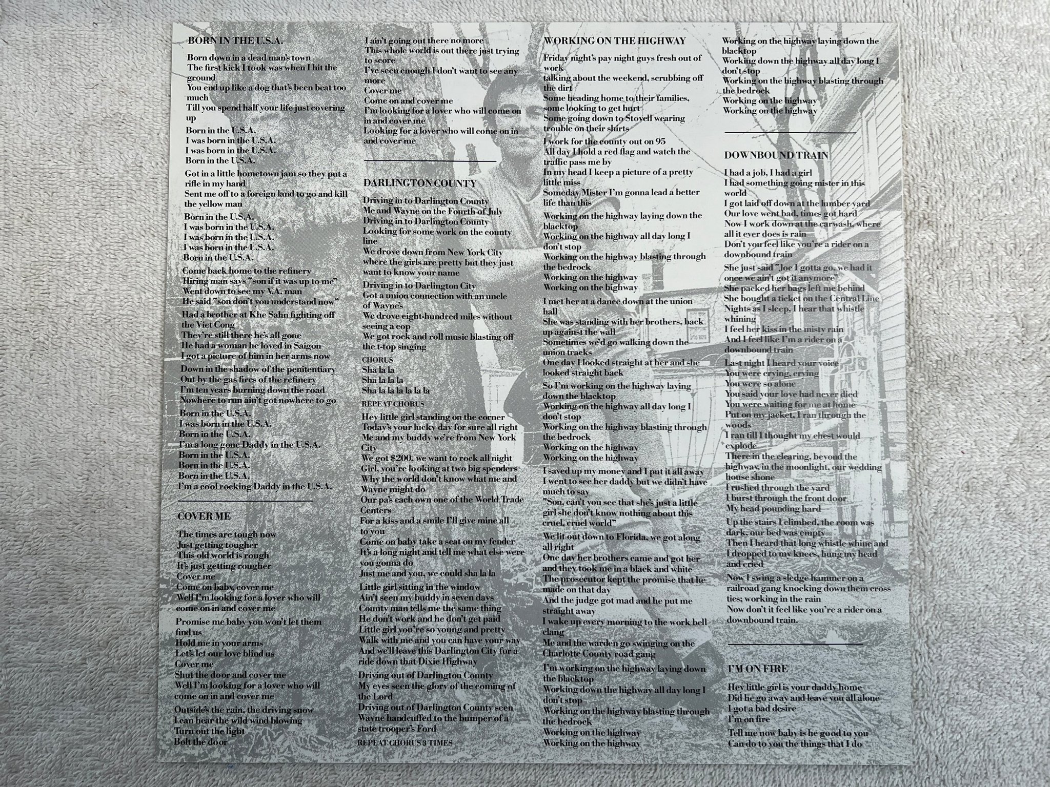 Omslagsbild för skivan BRUCE SPRINGSTEEN born in the U.S.A.  LP re Hol CBS 86304