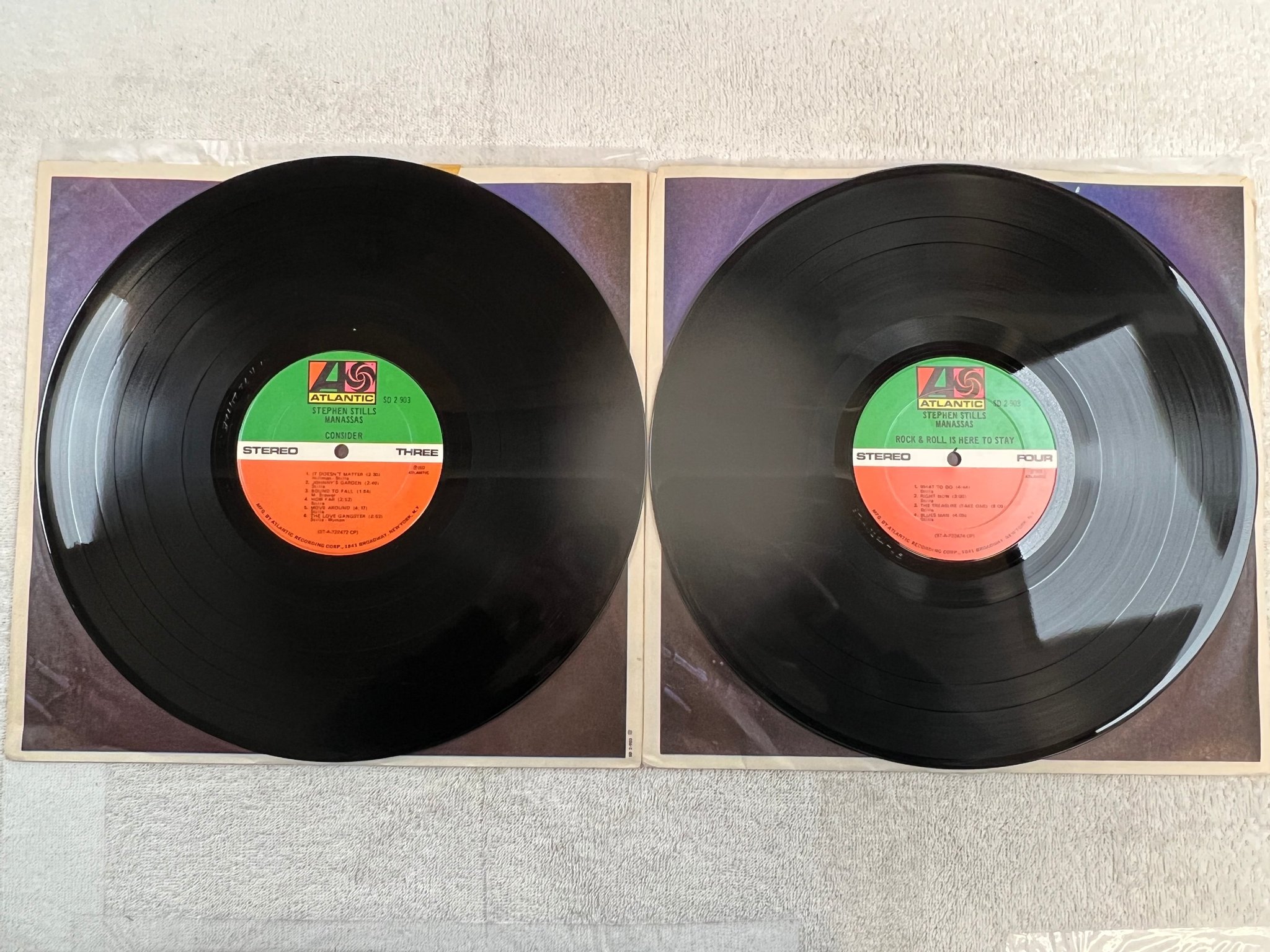 Omslagsbild för skivan FRANK ZAPPA & THE MOTHERS OF INVENTION one size fits all LP -75 US DISCREET DS 2