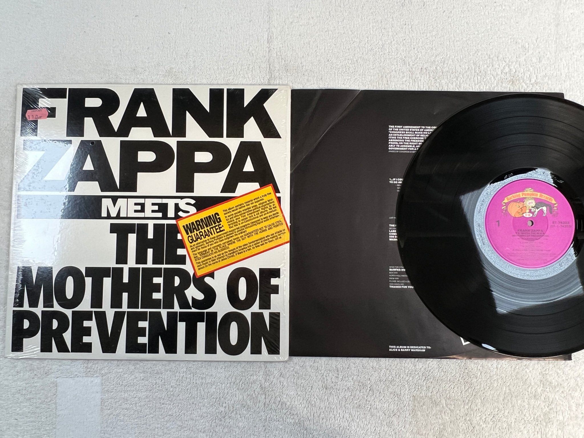 Omslagsbild för skivan FRANK ZAPPA F.Z. meets the M.O.P. LP -85 US BARKING  PUMPKIN ST 74203