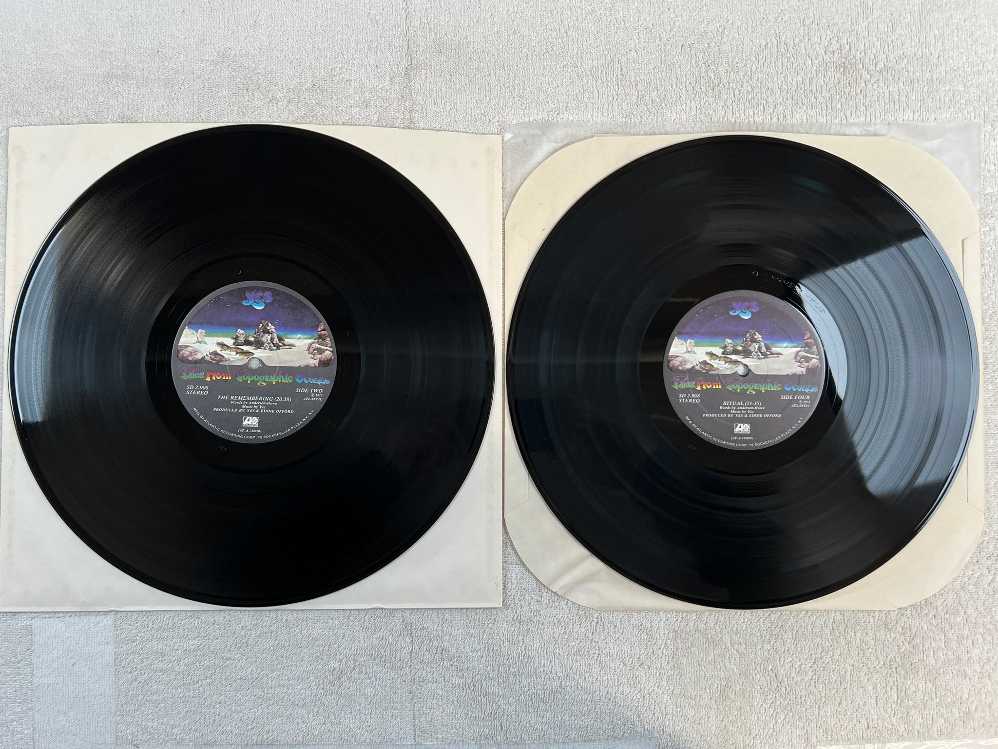 Omslagsbild för skivan YES tales from topographic oceans 2xLP -73 US ATLANTIC SD 2-908-1