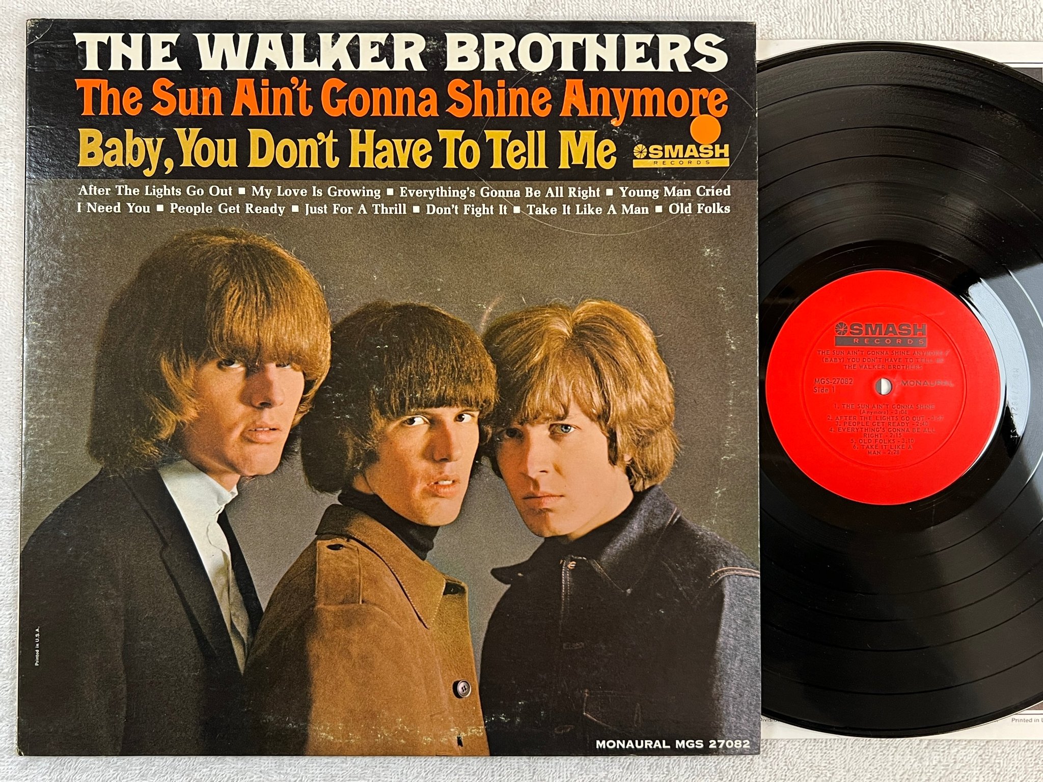Omslagsbild för skivan THE WALKER BROTHERS the sun ain’t gonna shine anymore LP US SMASH MGS 27082
