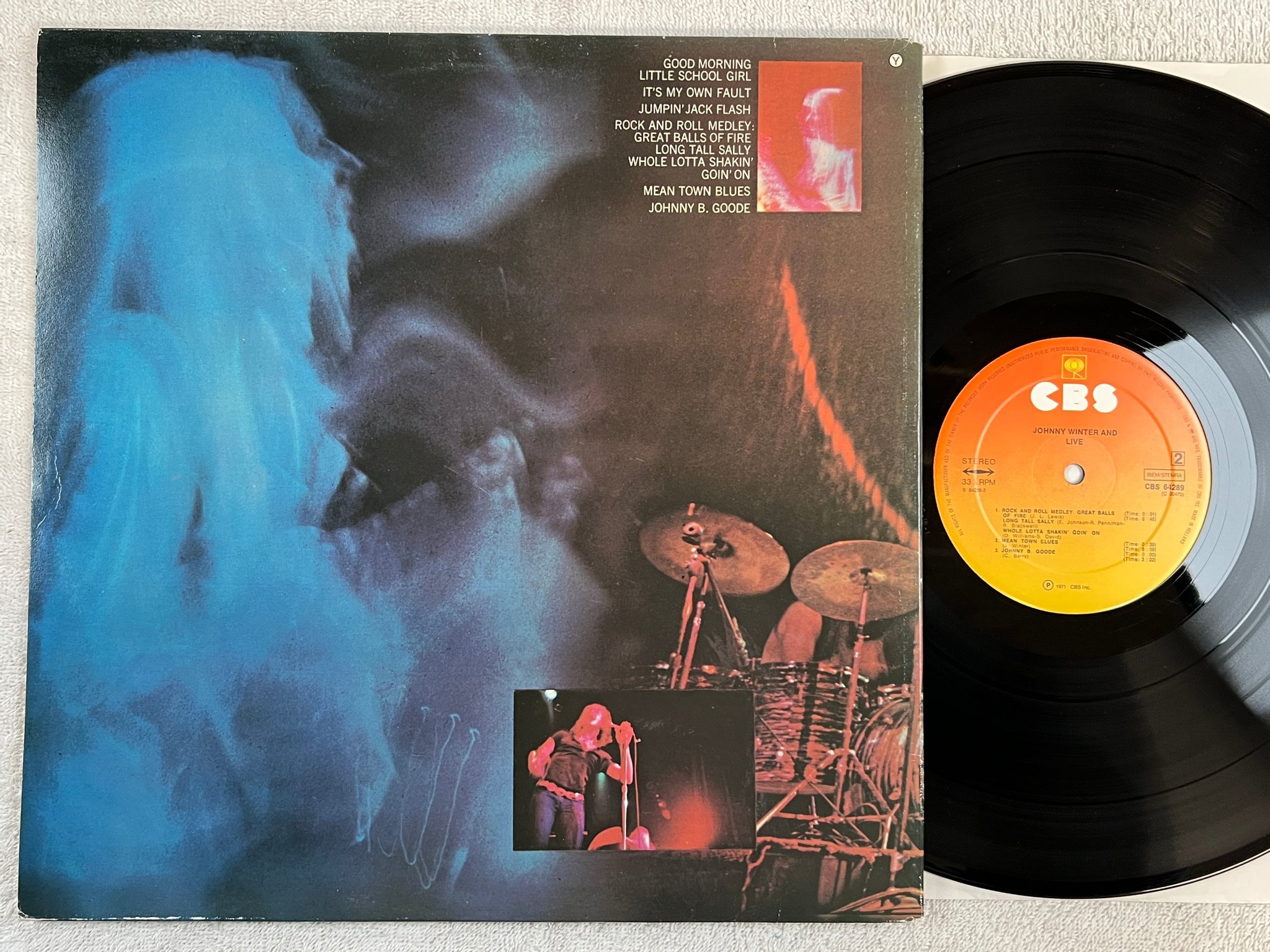 Omslagsbild för skivan JOHNNY WINTER AND LIVE LP Hol CBS 64289