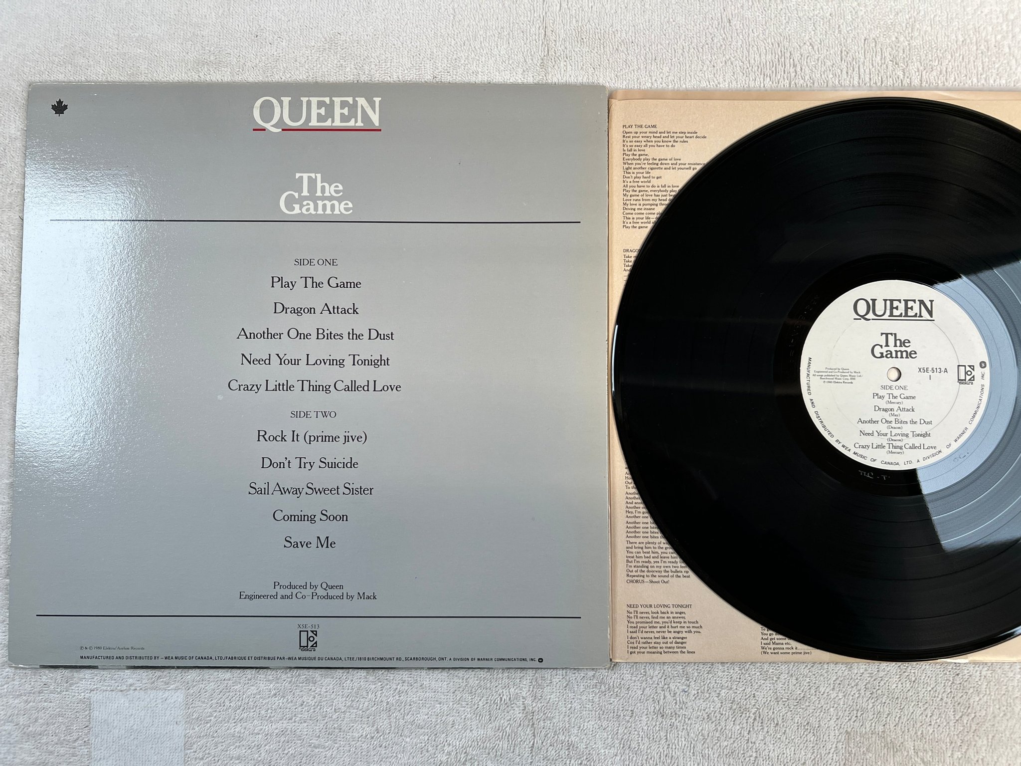 Omslagsbild för skivan QUEEN the game LP -80 Can ELEKTRA Z5E-513