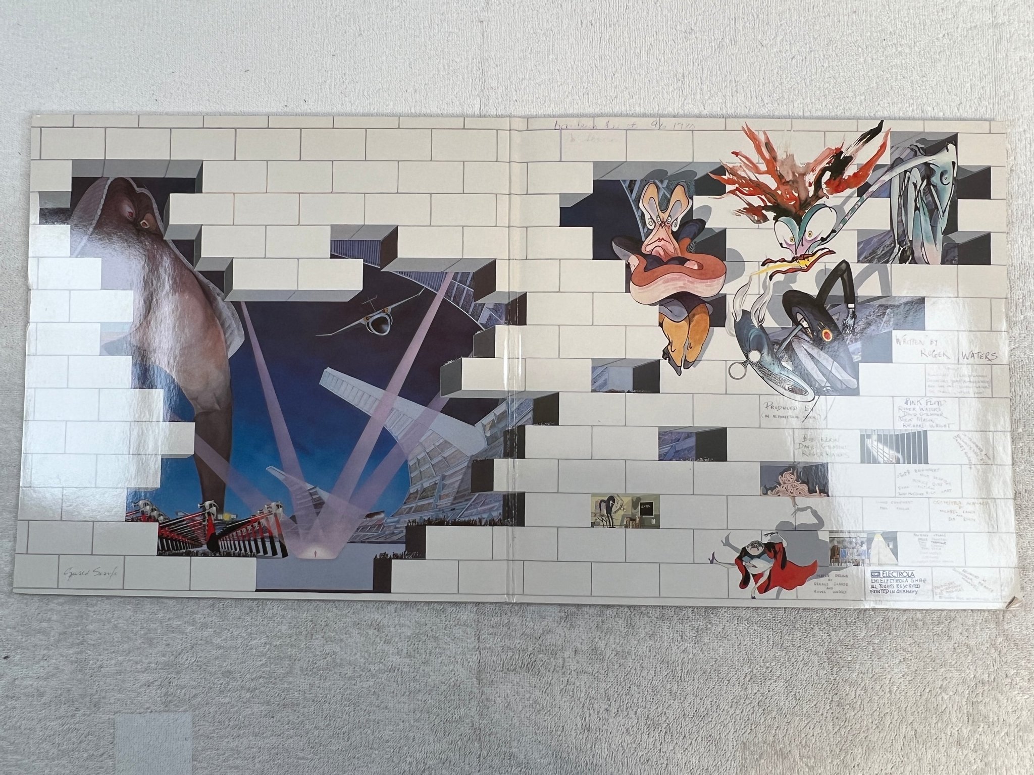 Omslagsbild för skivan PINK FLOYD the wall 2xLP -79 Ger HARVEST 1C 198-63411