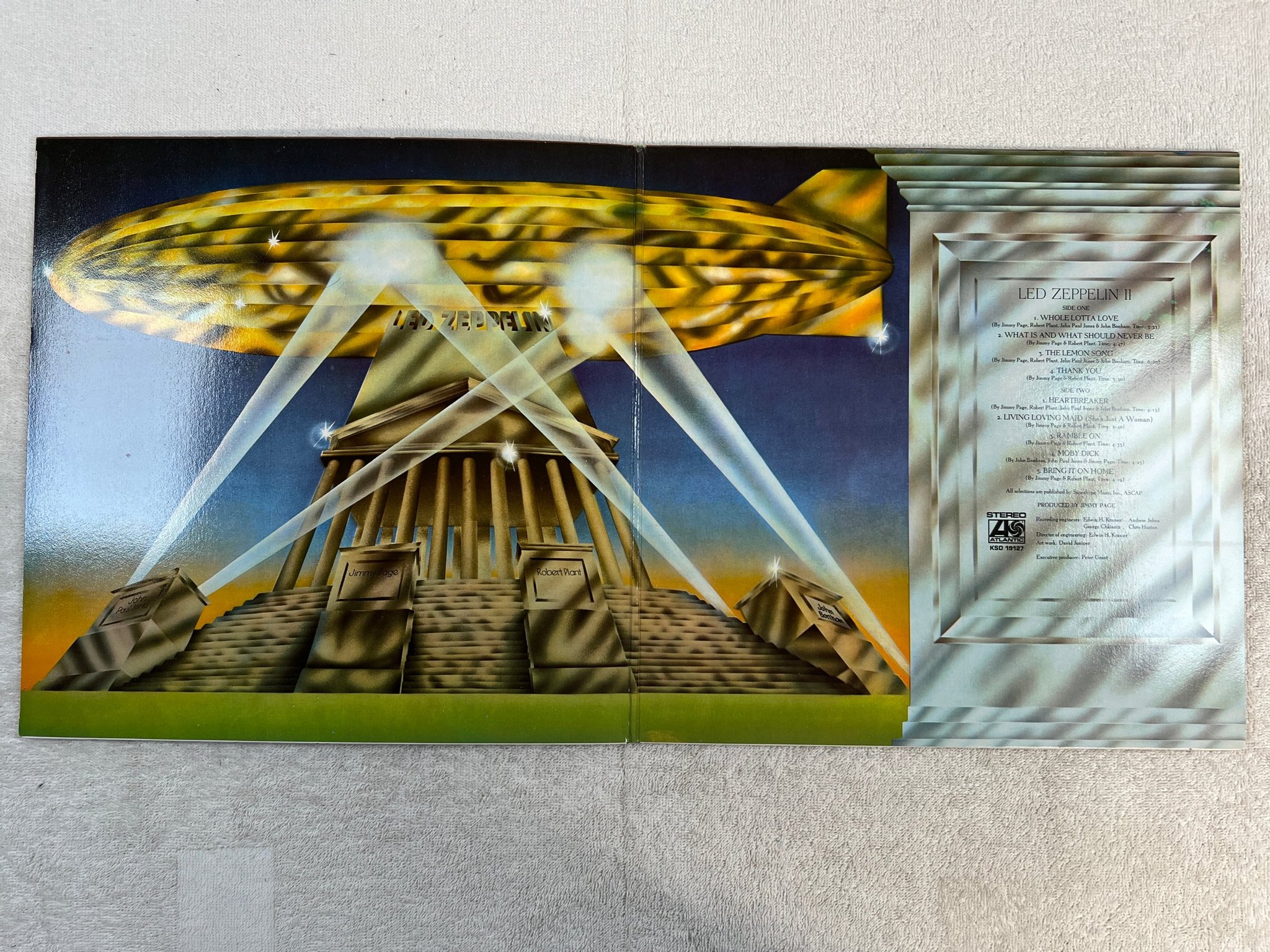 Omslagsbild för skivan LED ZEPPELIN II LP Can ATLANTIC KSD 19127