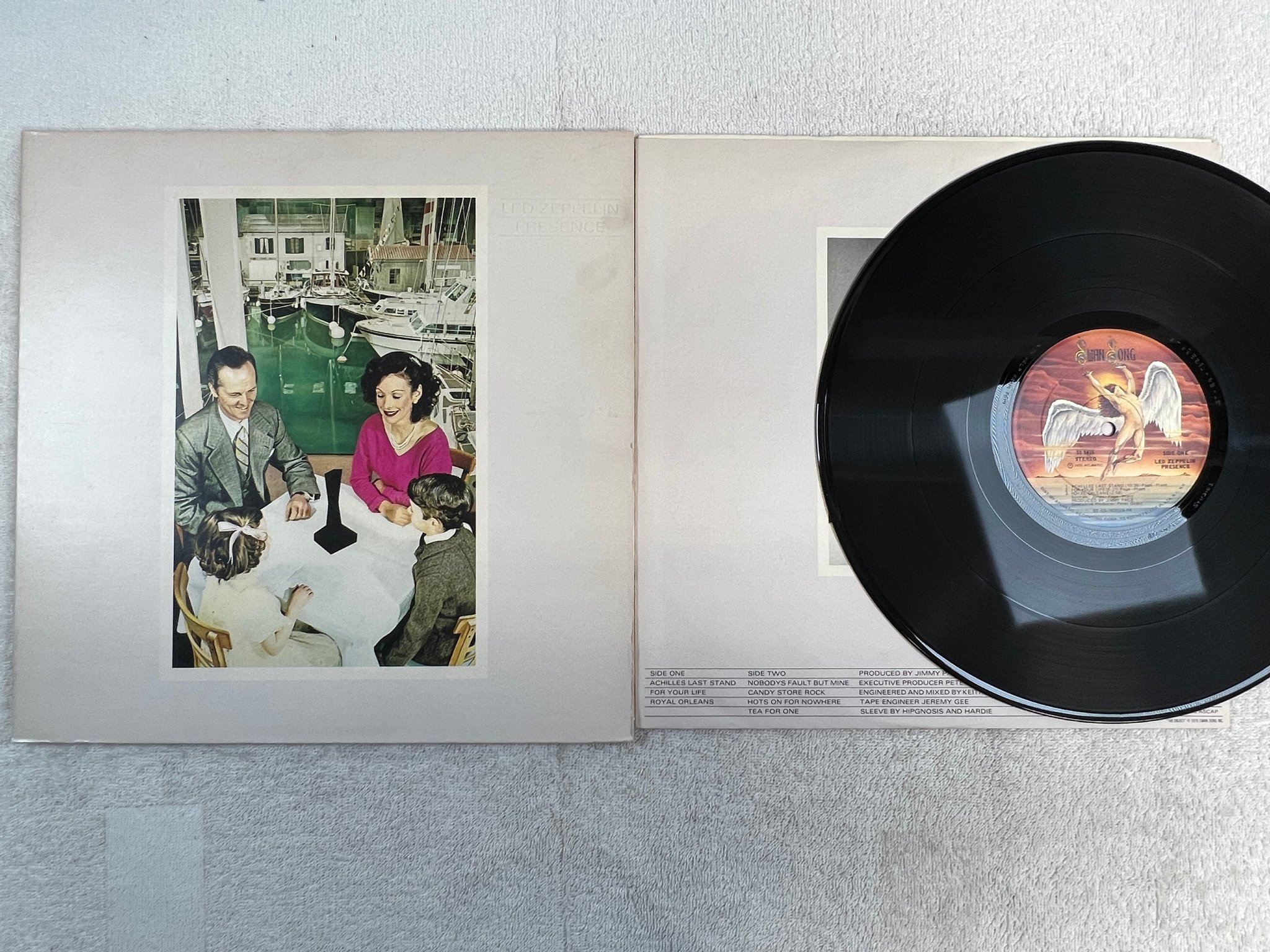 Omslagsbild för skivan LED ZEPPELIN presence LP -76 US SWAN SONG SS 8416