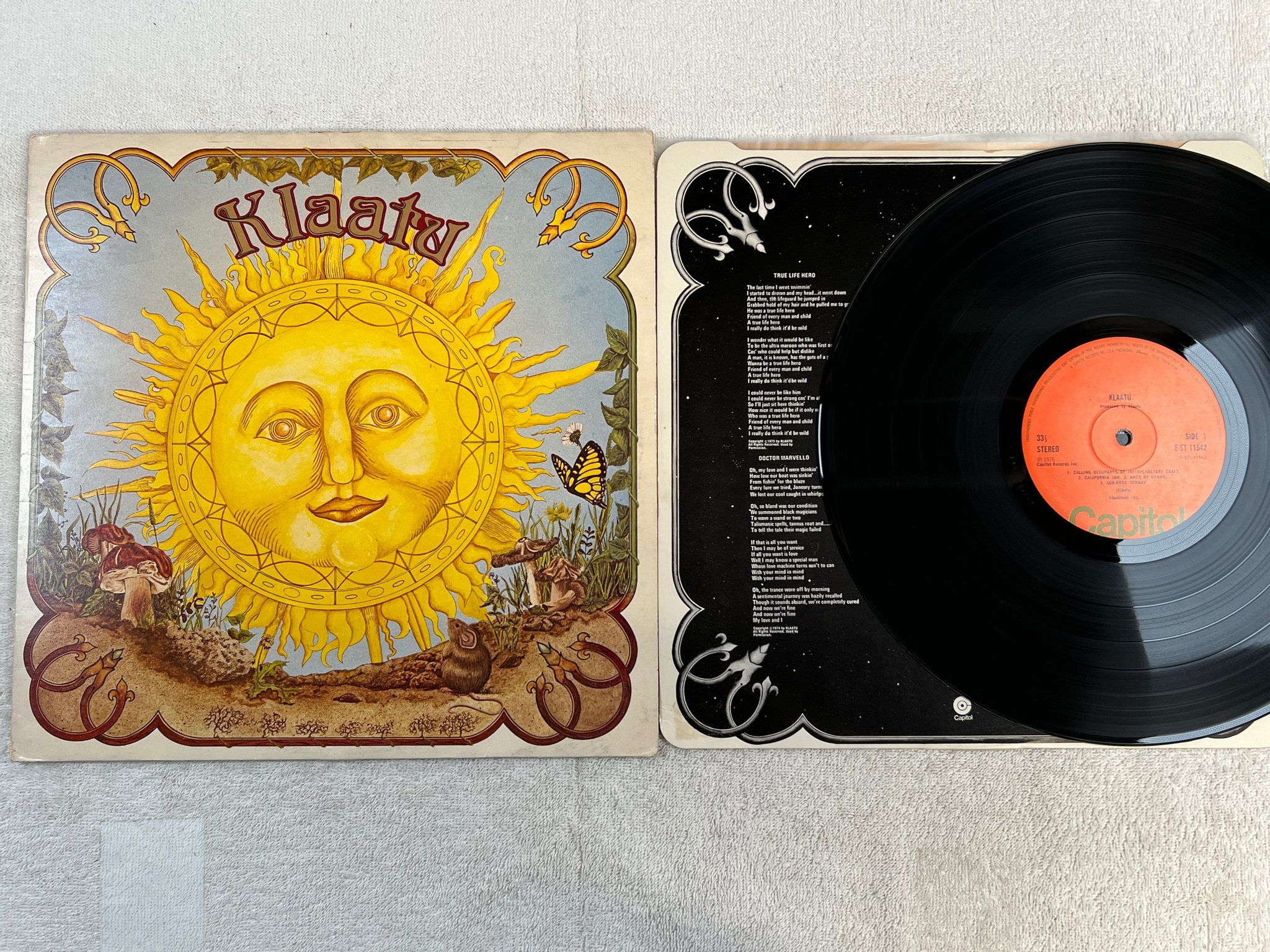 Omslagsbild för skivan KLAATU s/t LP -76 UK CAPITOL E-ST 11542 