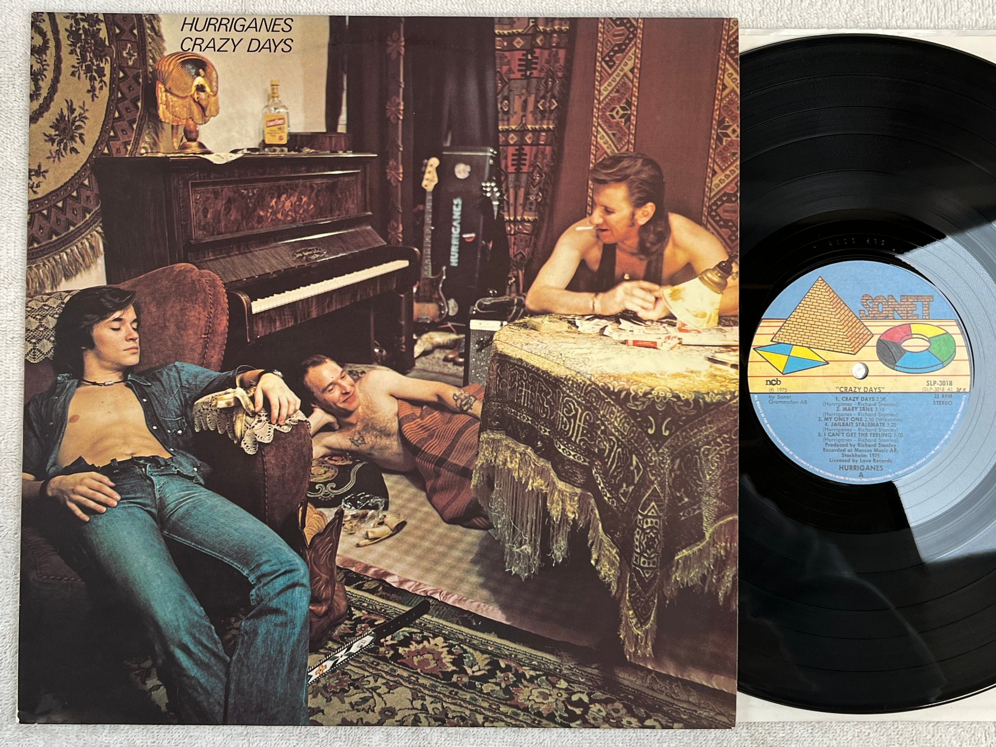 Omslagsbild för skivan HURRIGANES crazy days LP -75 ncb SONET SLP 3018