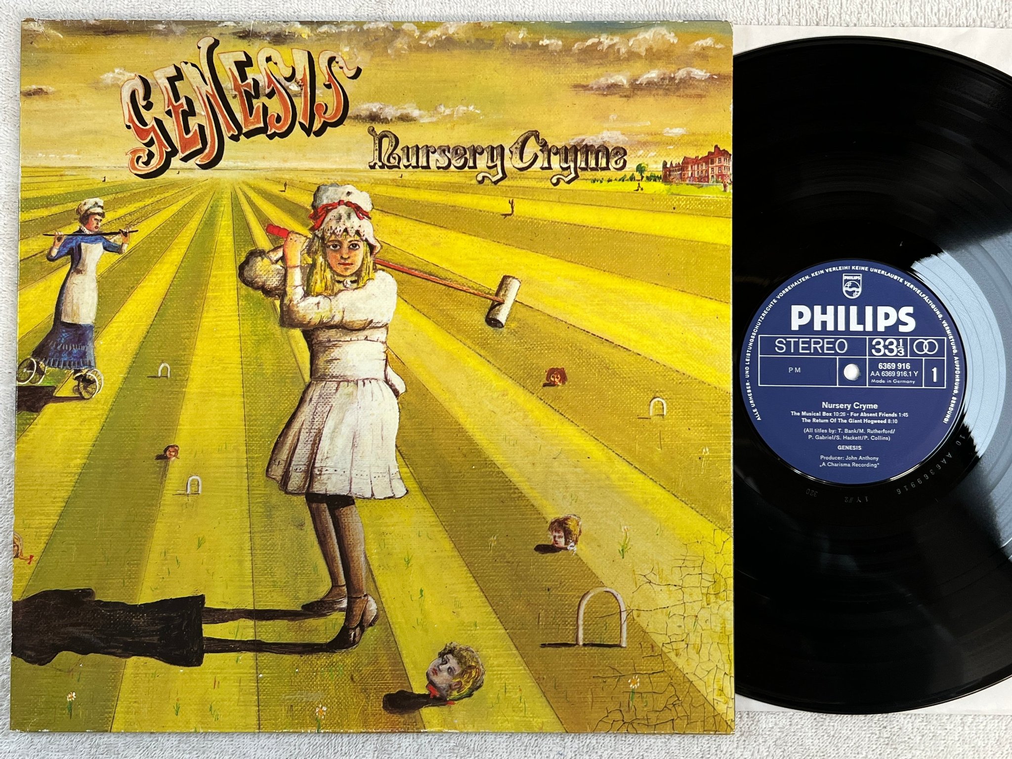 Omslagsbild för skivan GENESIS nursery crime LP re Ger FAMOUS CHARISMA 6369916