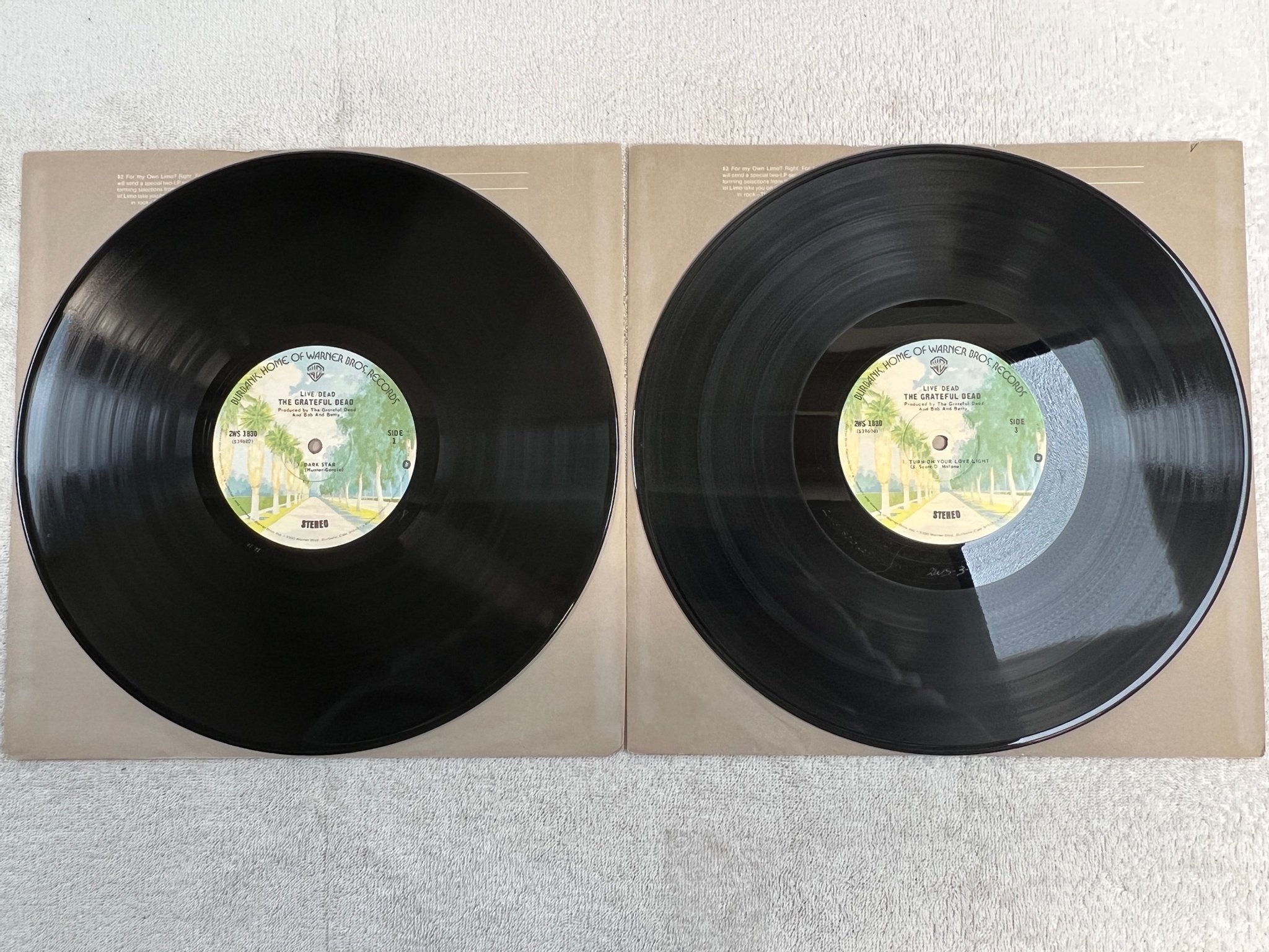 Omslagsbild för skivan GRATEFUL DEAD live / dead LP US WARNER BROS 2WS 1830