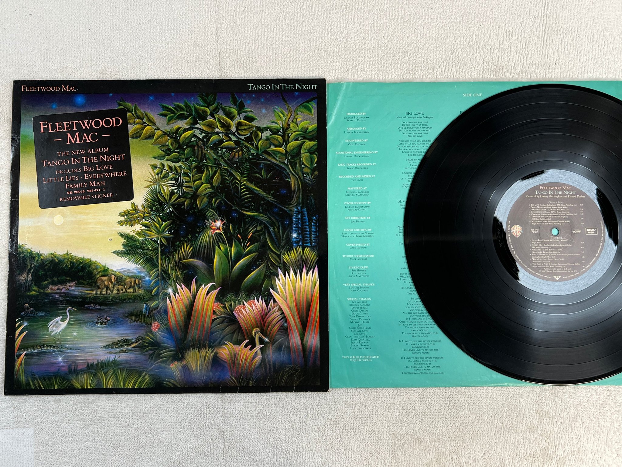 Omslagsbild för skivan FLEETWOOD MAC tango in the night LP -87 Ger WARNER 925 471-1