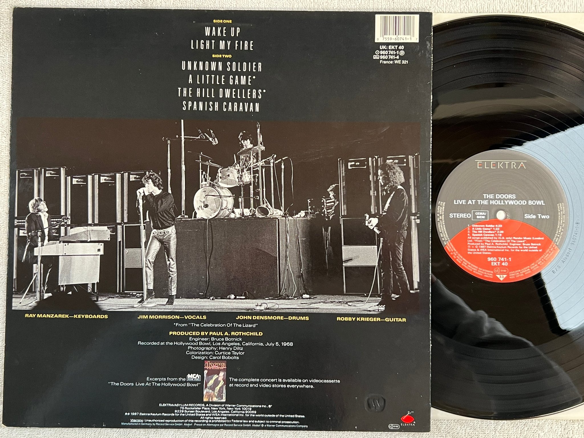 Omslagsbild för skivan THE DOORS live at the Hollywood bowl LP -87 Ger ELEKTRA 960 741-1