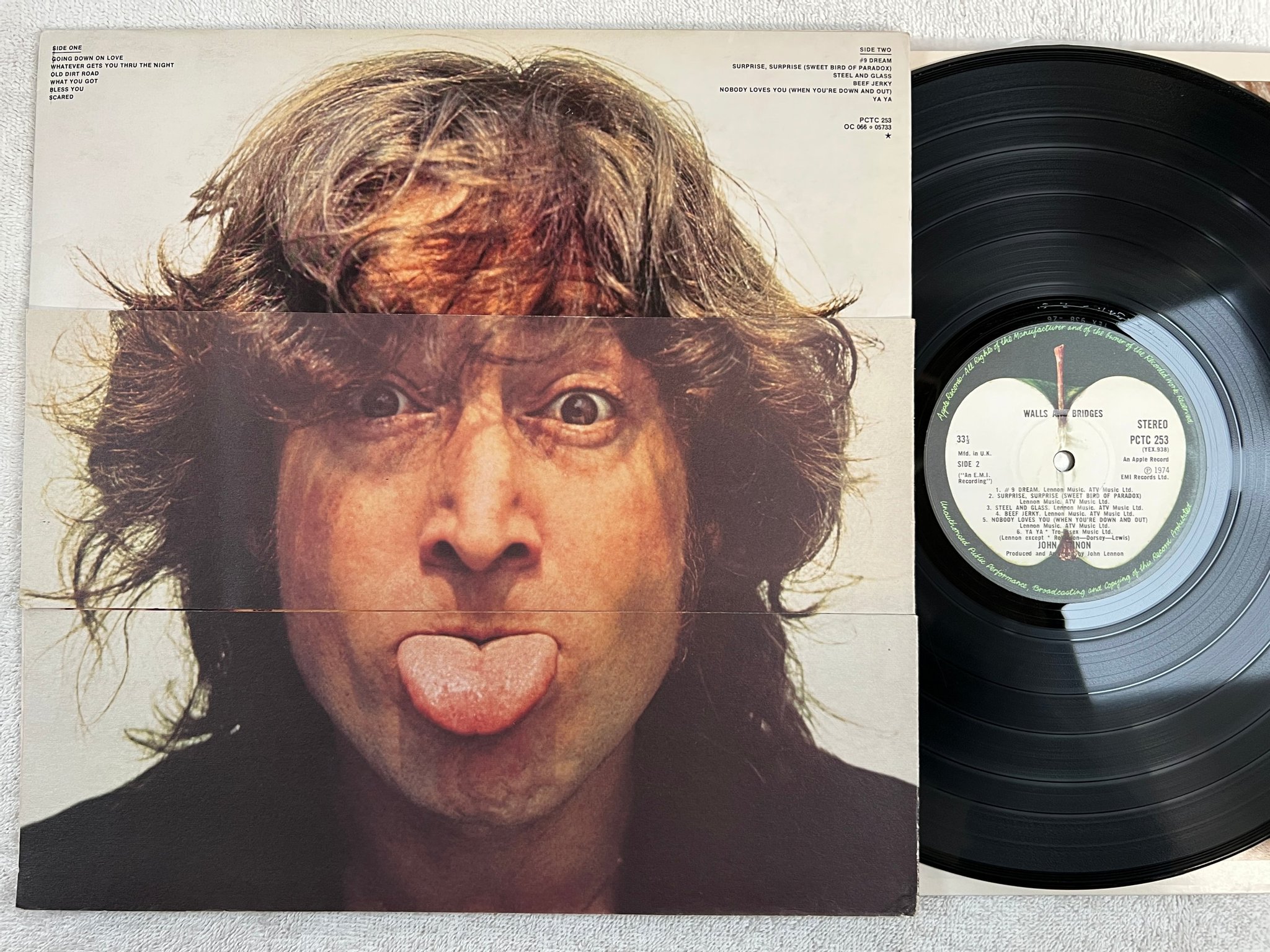 Omslagsbild för skivan JOHN LENNON walls and bridges LP -74 UK APPLE PCTC 253 