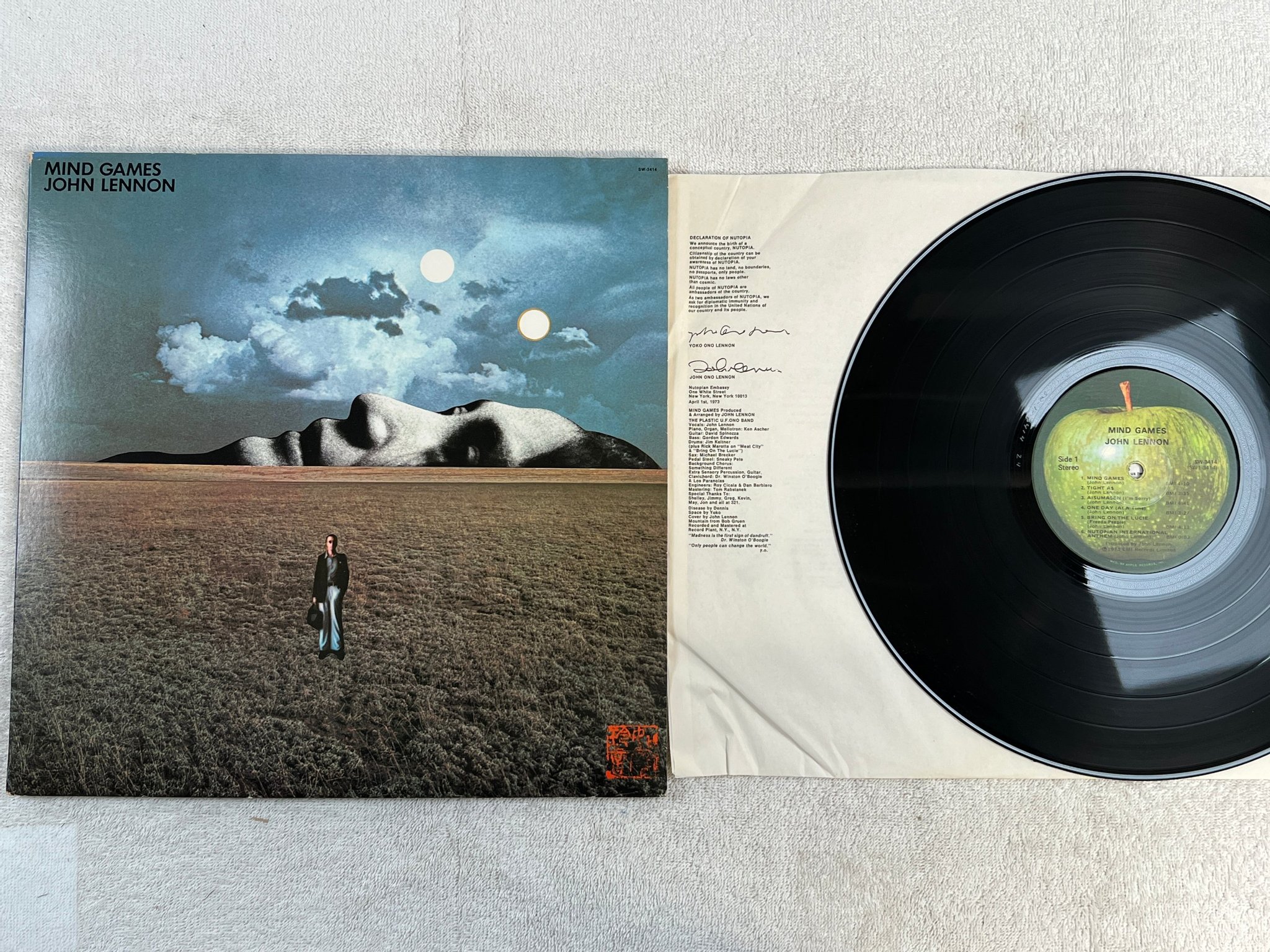 Omslagsbild för skivan JOHN LENNON mind games LP US APPLE SW 3414