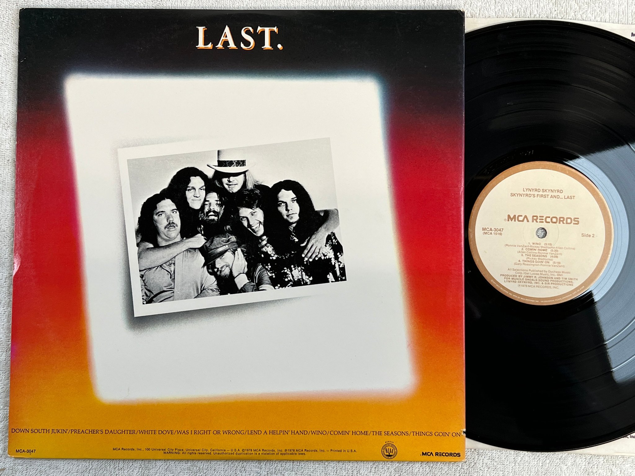 Omslagsbild för skivan LYNARD SKYNYRD first and…last LP -78 MCA 3047