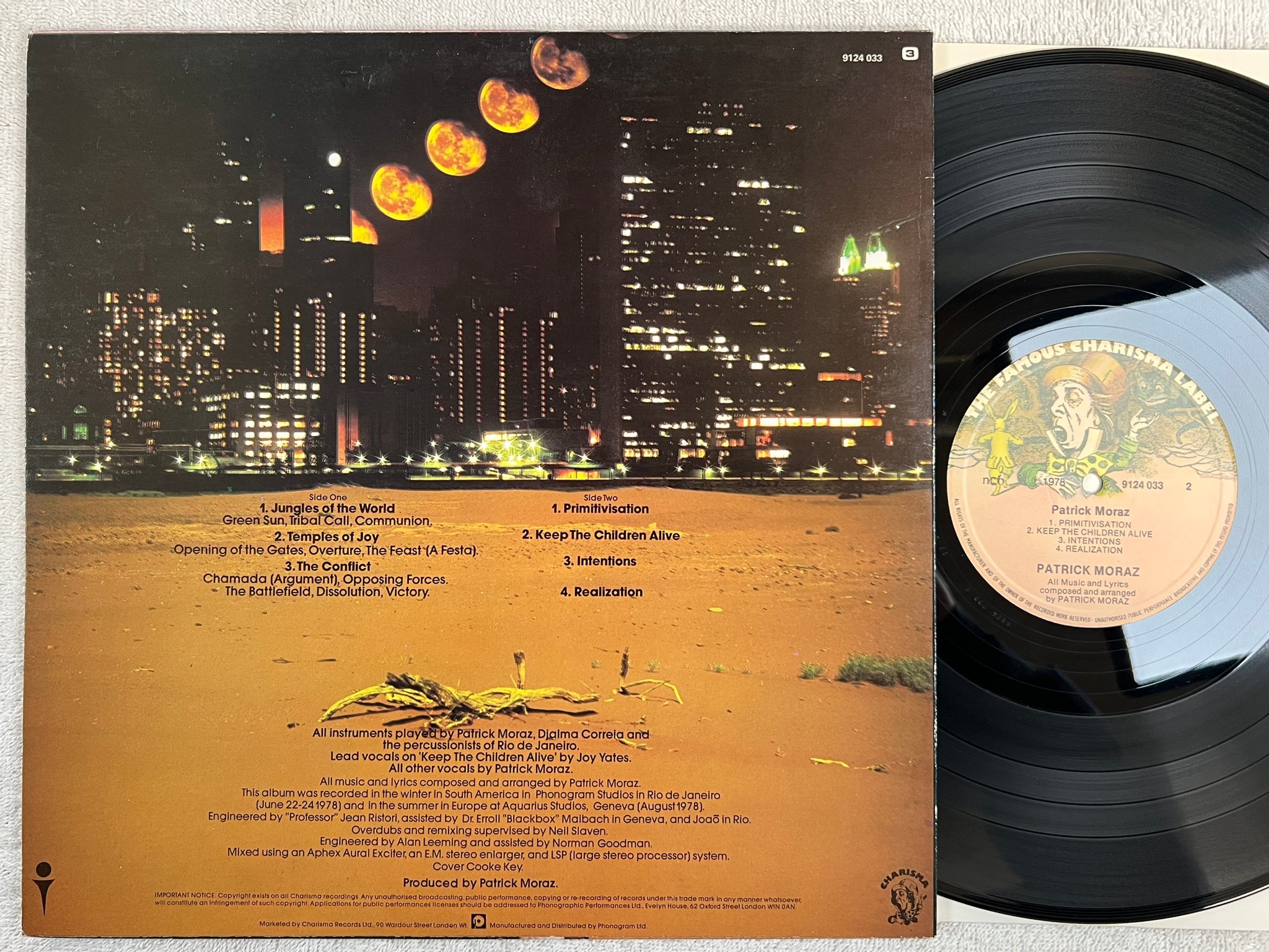 Omslagsbild för skivan PATRICK MORAZ s/t LP -78 ncb FAMOUS CHARISMA 9124033