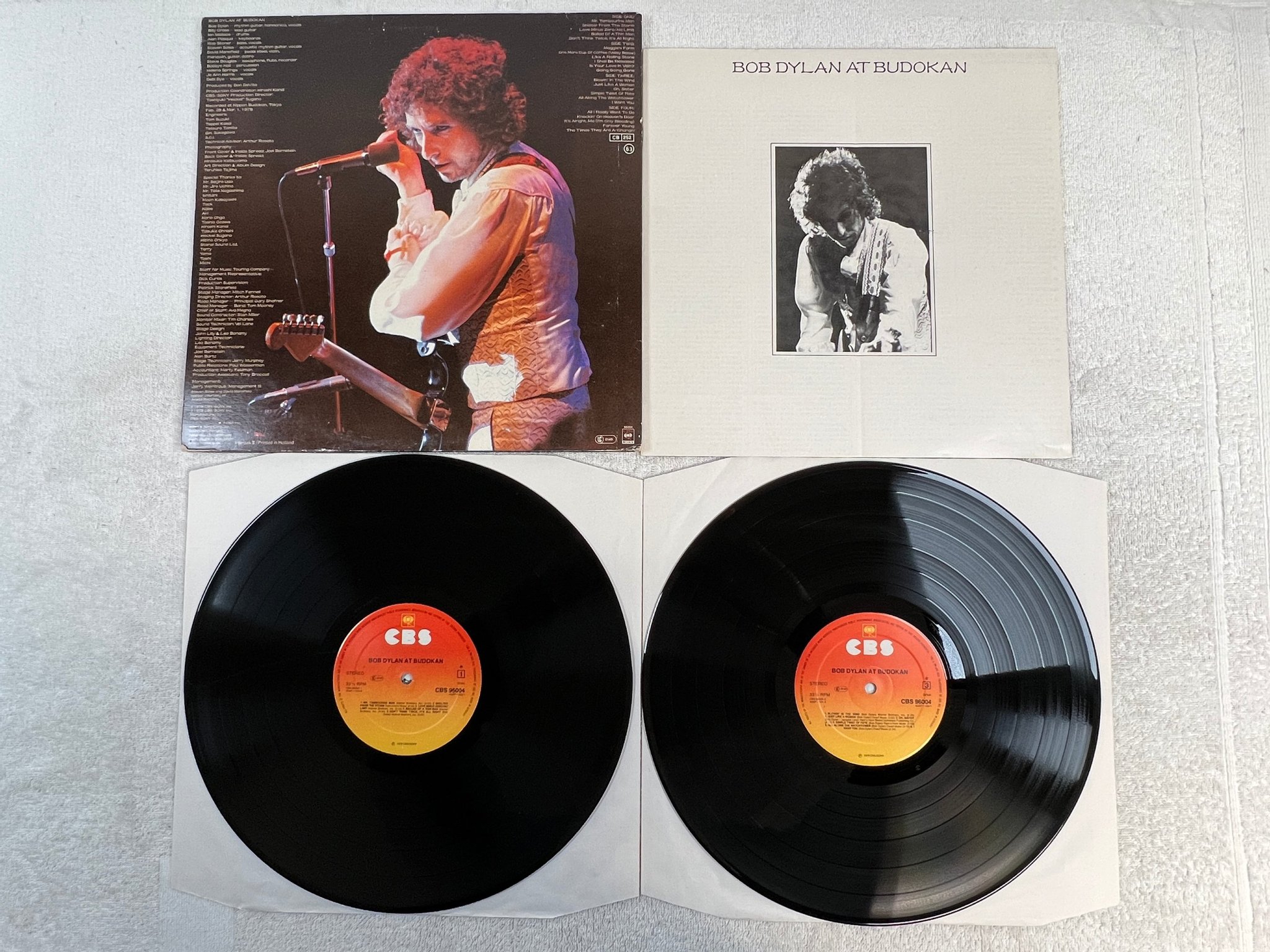 Omslagsbild för skivan BOB DYLAN at budokan 2xLP -78 Ger CBS 96004