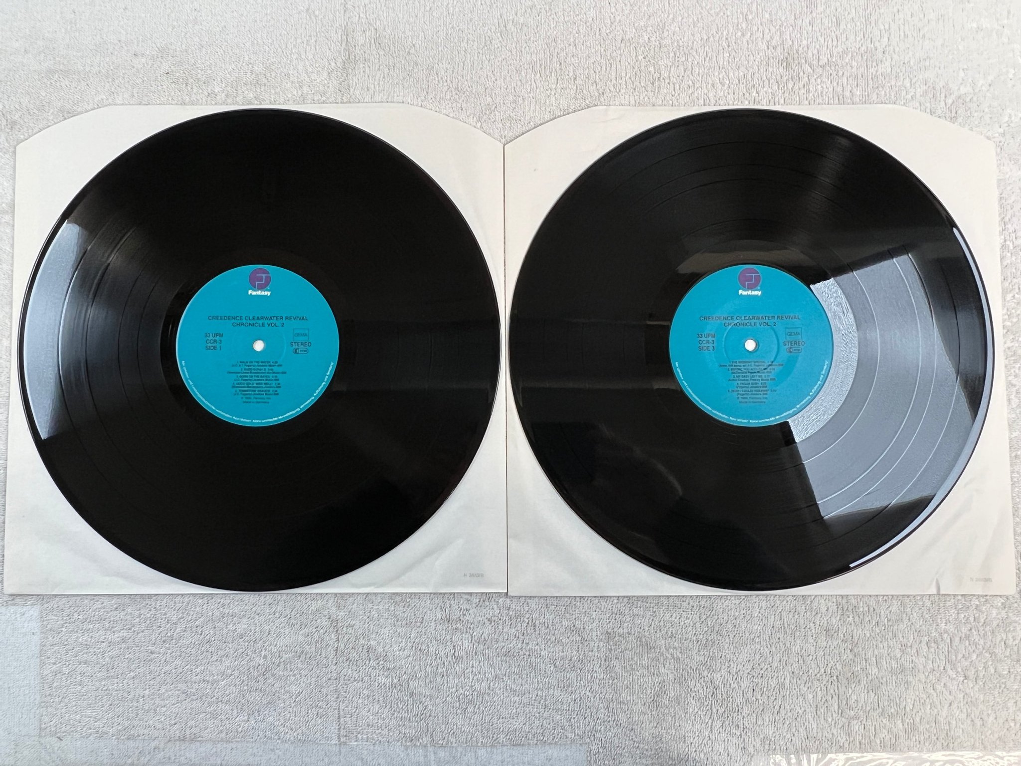 Omslagsbild för skivan CREEDENCE CLEARWATER REVIVAL chronicle vol 2 2xLP -86 Ger FANTASY CCR-3