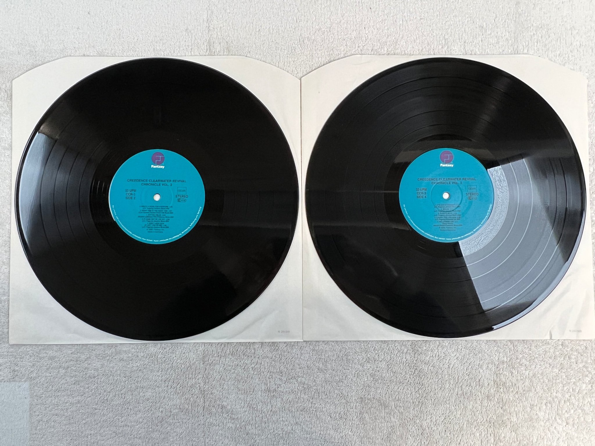 Omslagsbild för skivan CREEDENCE CLEARWATER REVIVAL chronicle vol 2 2xLP -86 Ger FANTASY CCR-3