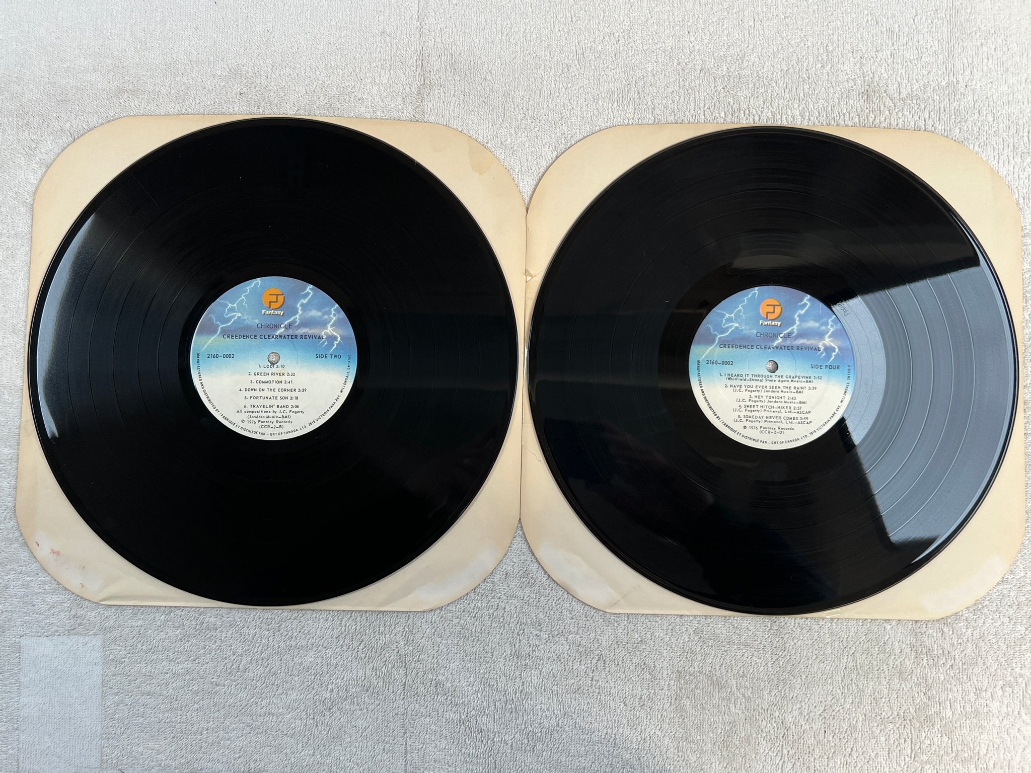 Omslagsbild för skivan CREEDENCE CLEARWATER REVIVAL chronicle 2xLP -76 FANTASY 2160-0002