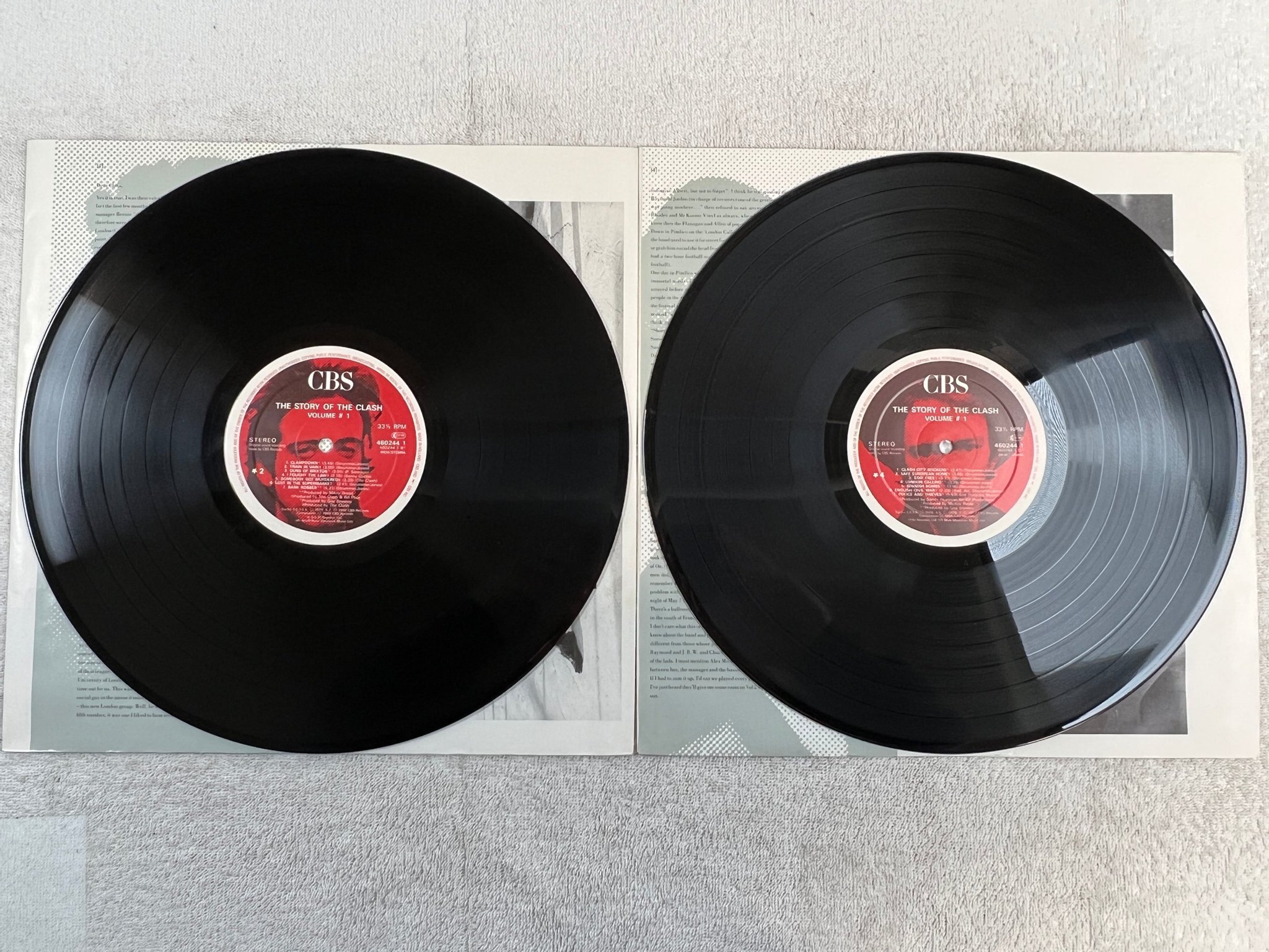 Omslagsbild för skivan THE CLASH the story of .. vol 1 2xLP Hol CBS 460244 1