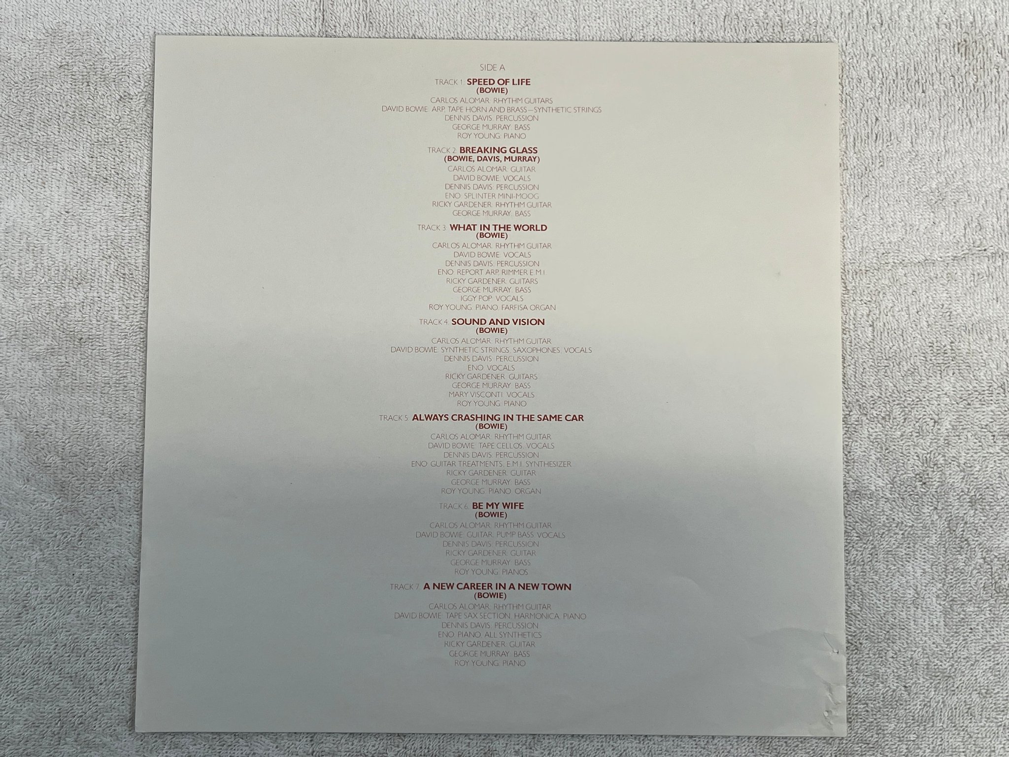 Omslagsbild för skivan DAVID BOWIE low LP -77 UK RCA PL 12030