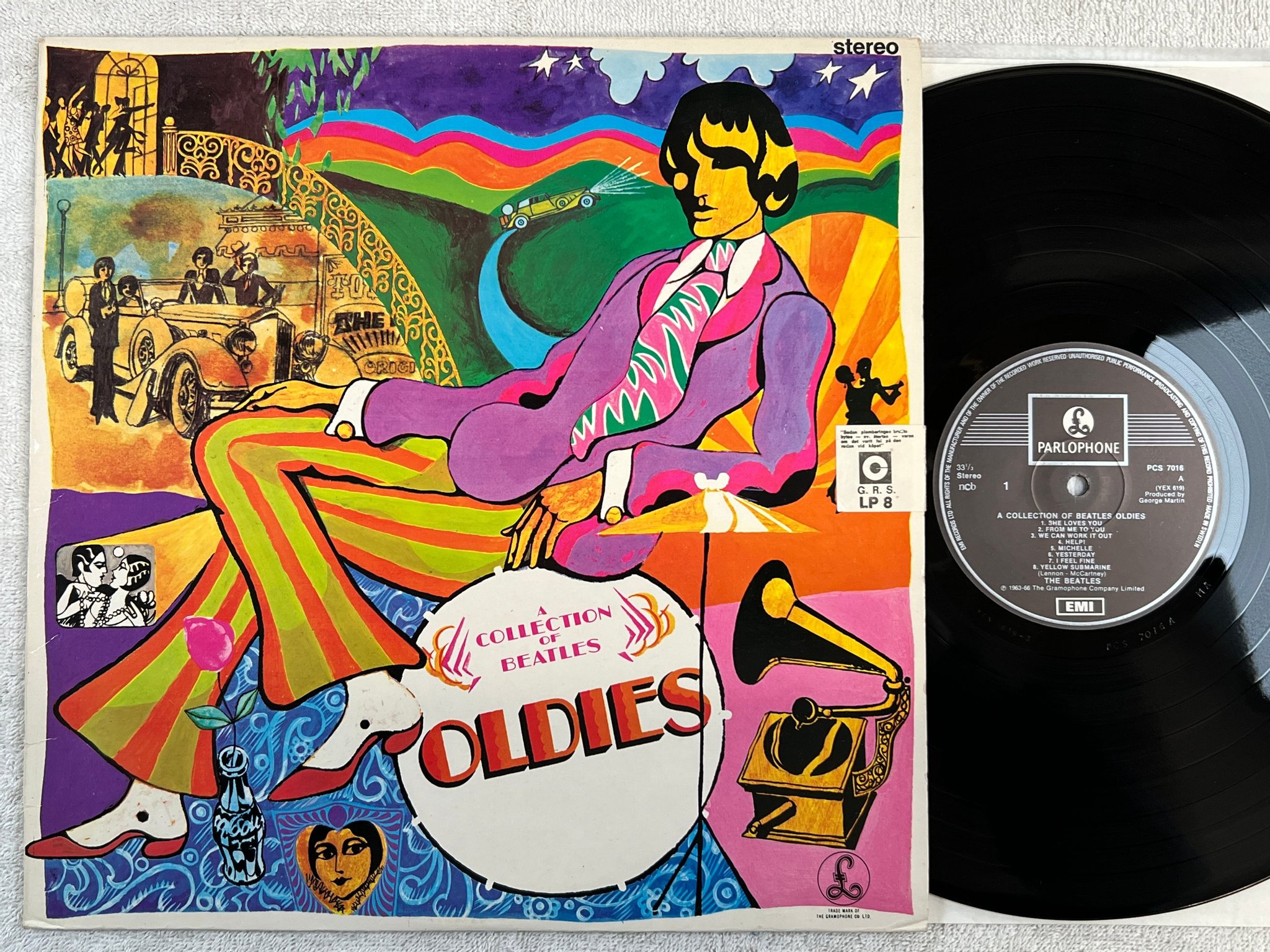 Omslagsbild för skivan THE BEATLES a collection of Beatles oldies LP Swe PARLOPHONE PCS 7016