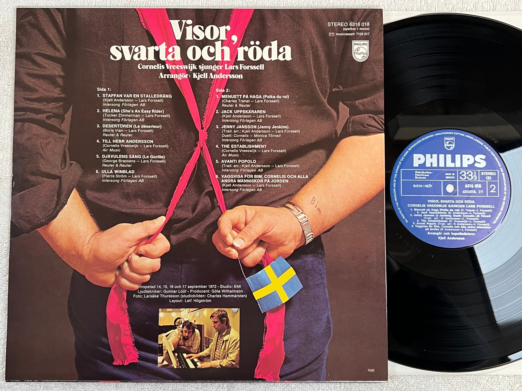 Omslagsbild för skivan CORNELIS VREESWIJK visor svarta och röda LP Swe PHILIPS 6316018