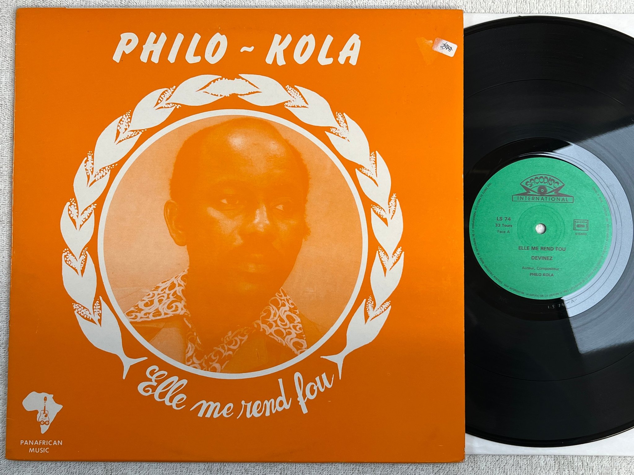 Omslagsbild för skivan PHILO KOLA Elle Me Rend Fou LP Fra SACODISC LS 74 african rumba ** RARE **